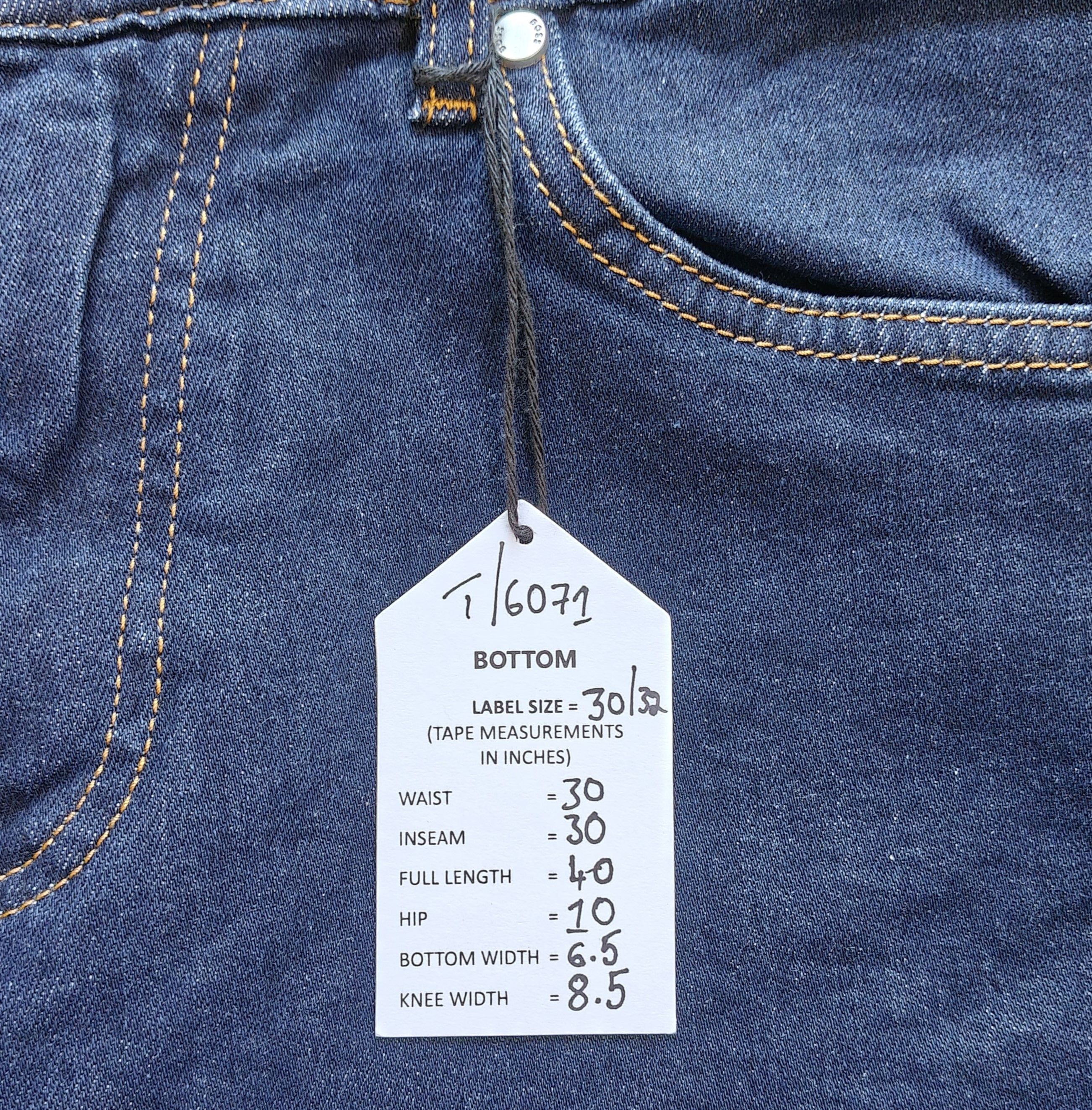 Hugo Boss HUGO BOSS RE.MAINE Regular fit Jeans Free Shipping T/6071 Size US 30 / EU 46 - 11 Thumbnail