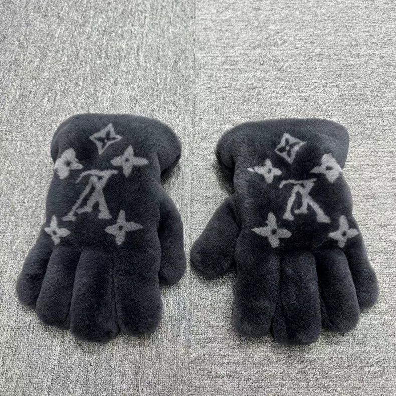 Louis Vuitton Louis Vuitton Bear Gloves With Monogram Design-2507 Size ONE SIZE - 2 Thumbnail