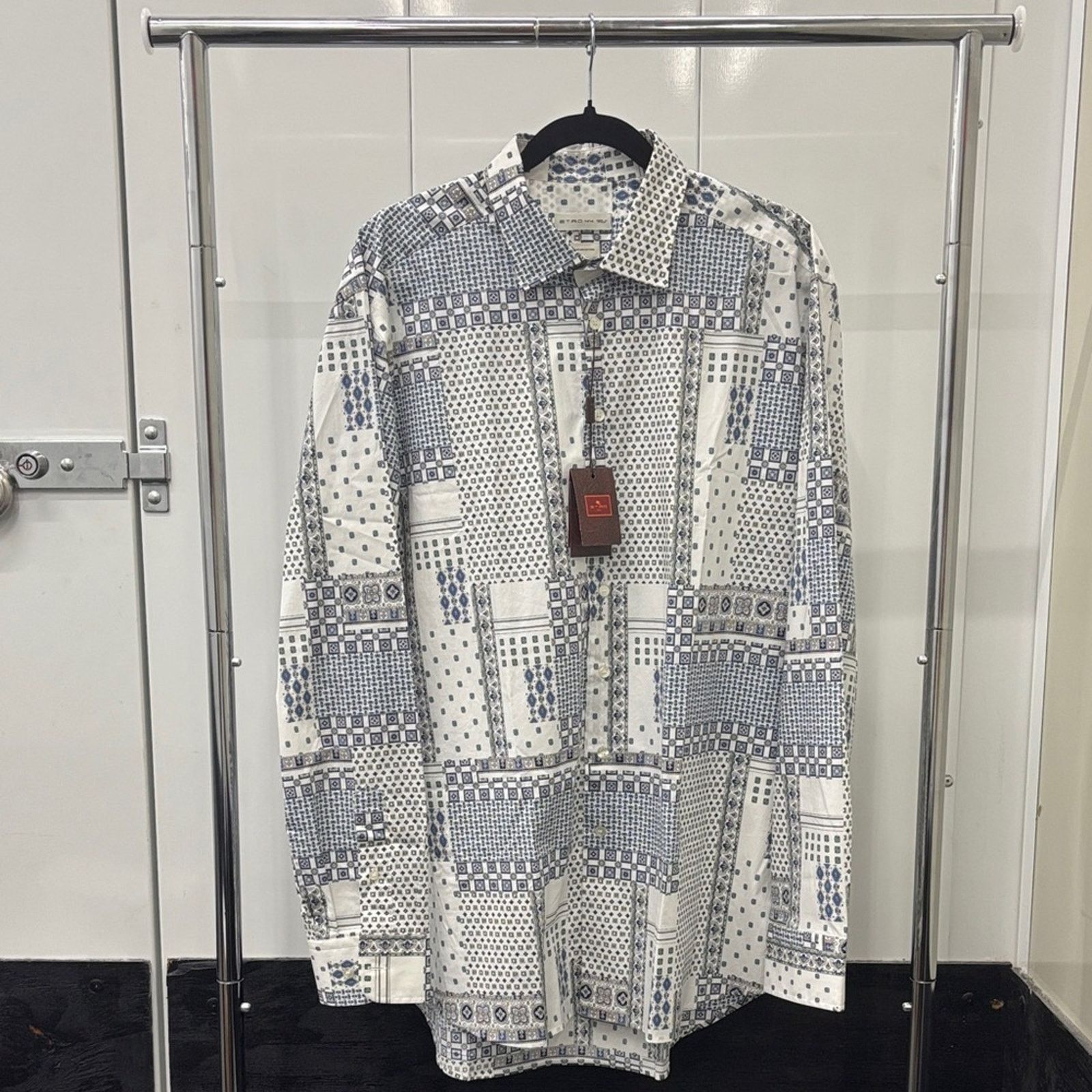 Etro NWT Etro White and Blue Geometric Shirt Size 44.5 XL Size US XL / EU 56 / 4 - 1 Thumbnail