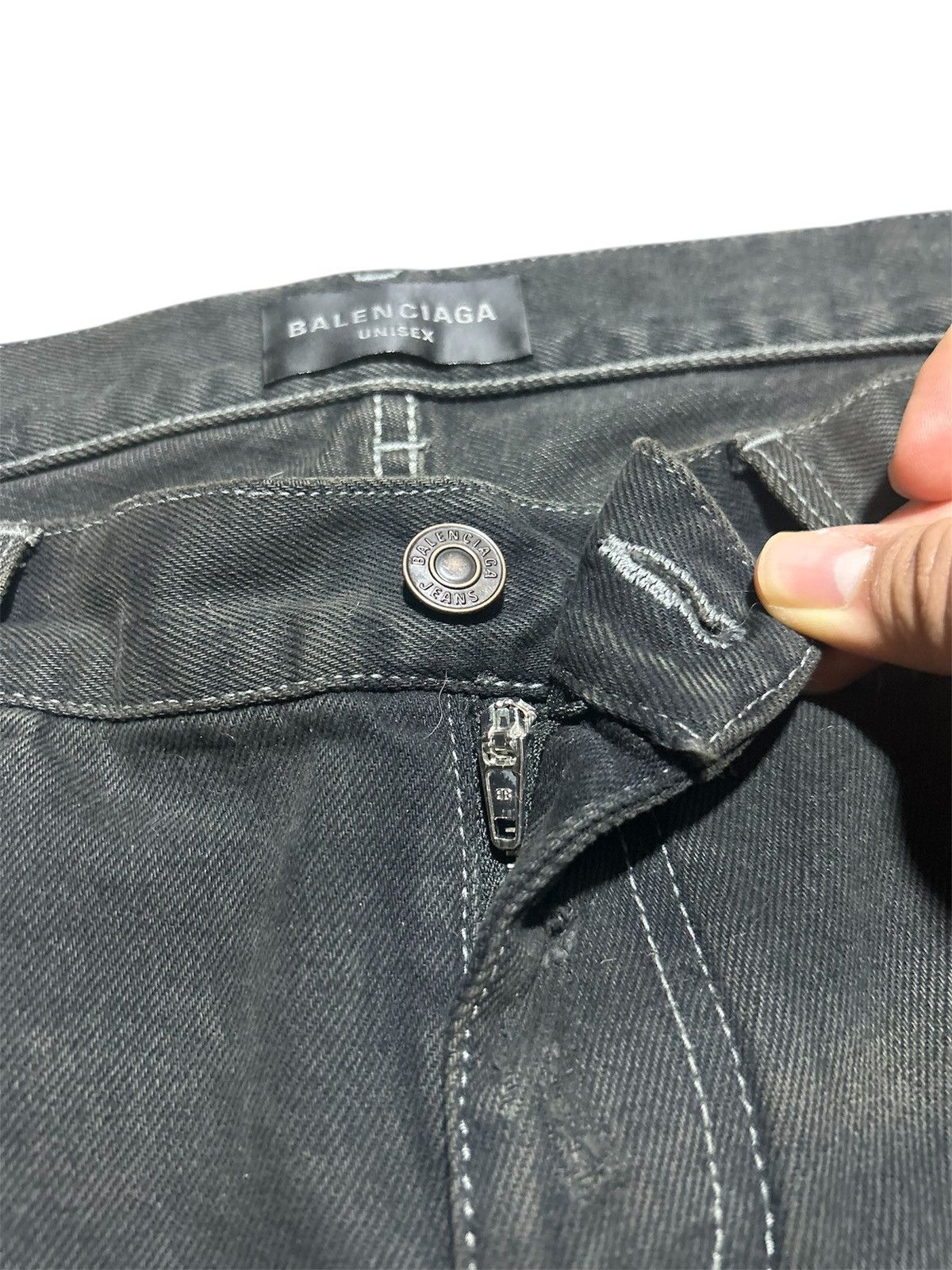 Balenciaga Balenciaga ss25 distressed low rise jeans Size US 34 / EU 50 - 4 Thumbnail