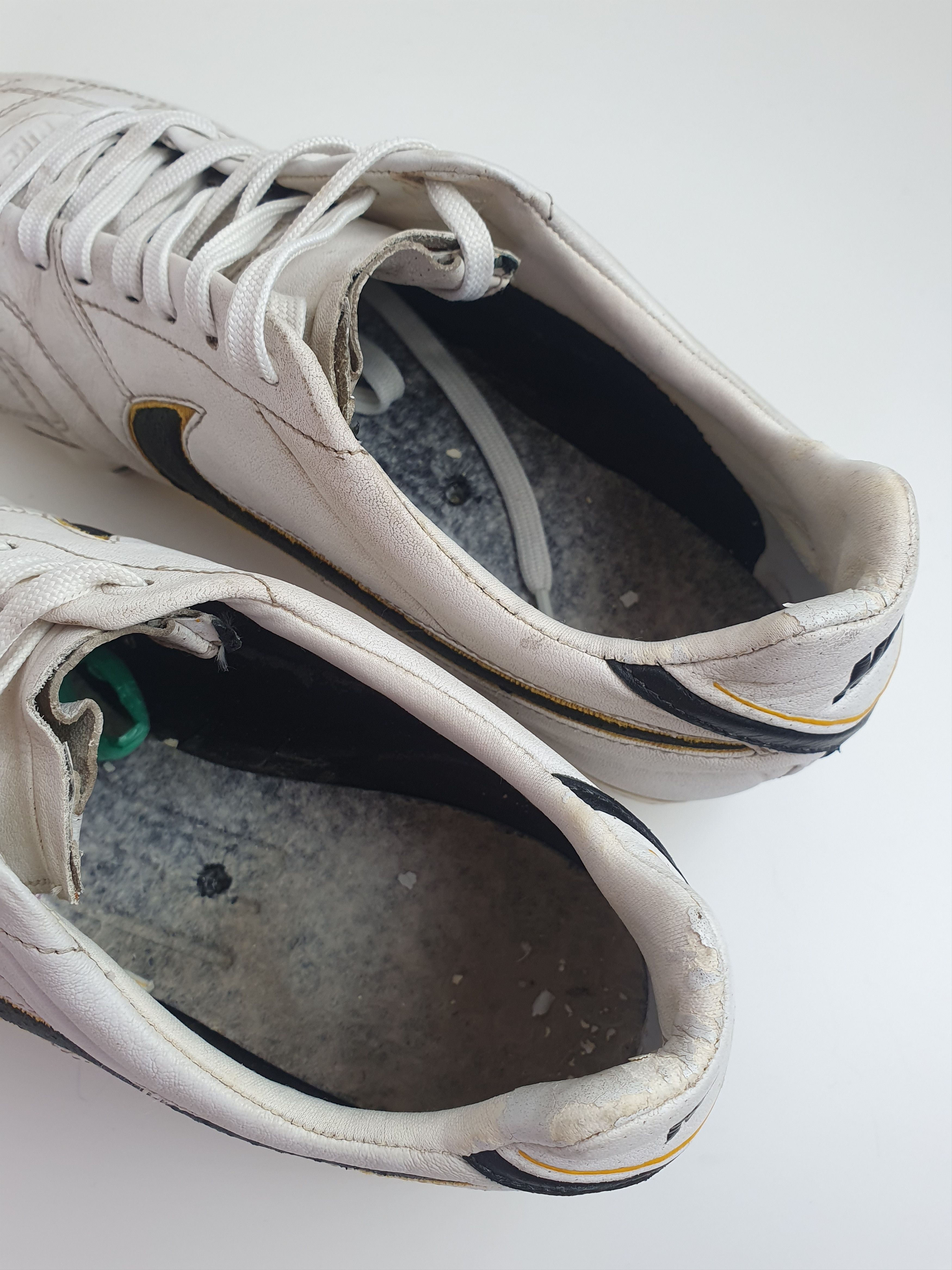 Nike Football Boots Rare Nike Tiempo Legend Size UK8 White Size US 9 / EU 42 - 9 Thumbnail