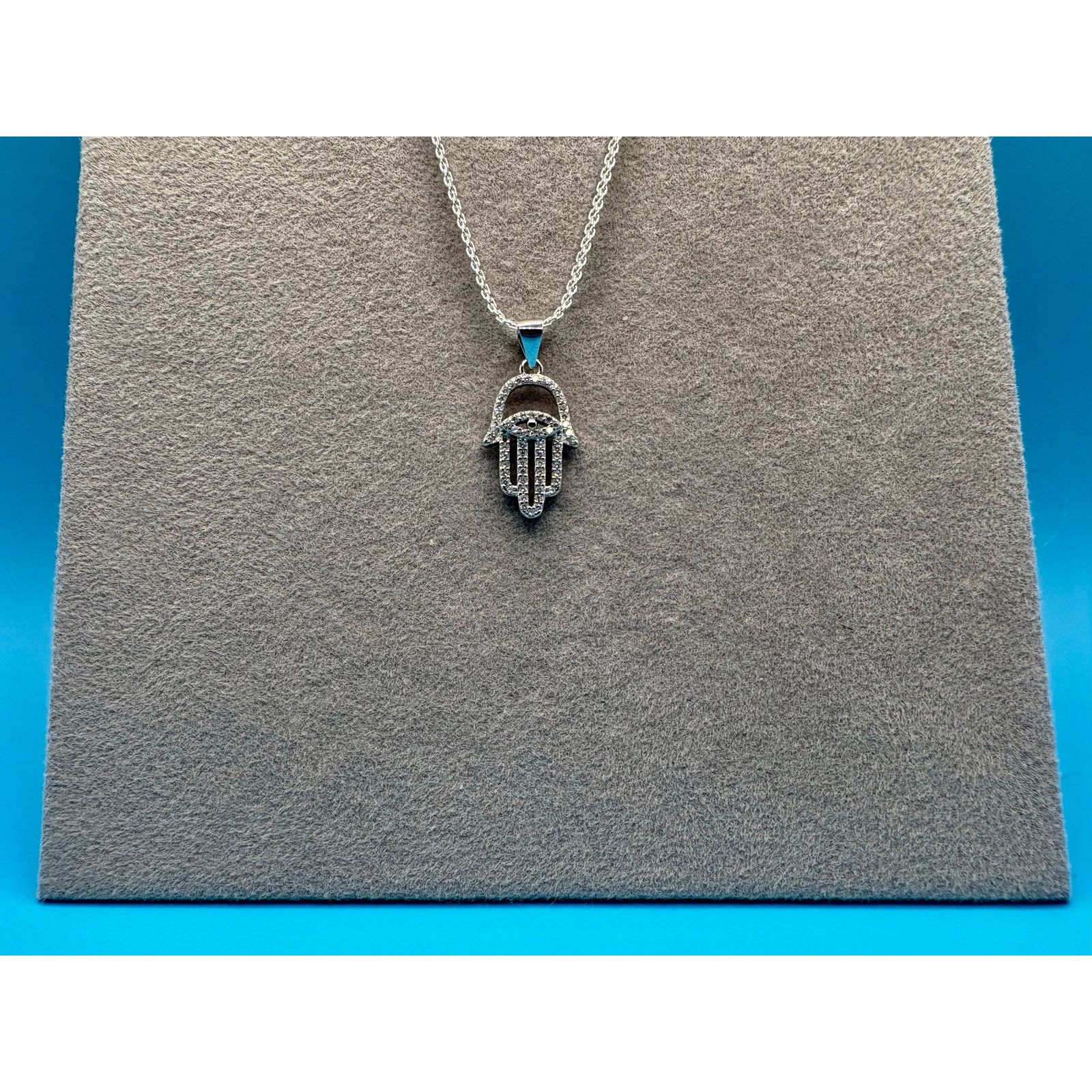 Jewelry NEW Sparkling Silver Moissanite Hamsa Pendant & 24" Chain Size ONE SIZE - 9 Thumbnail
