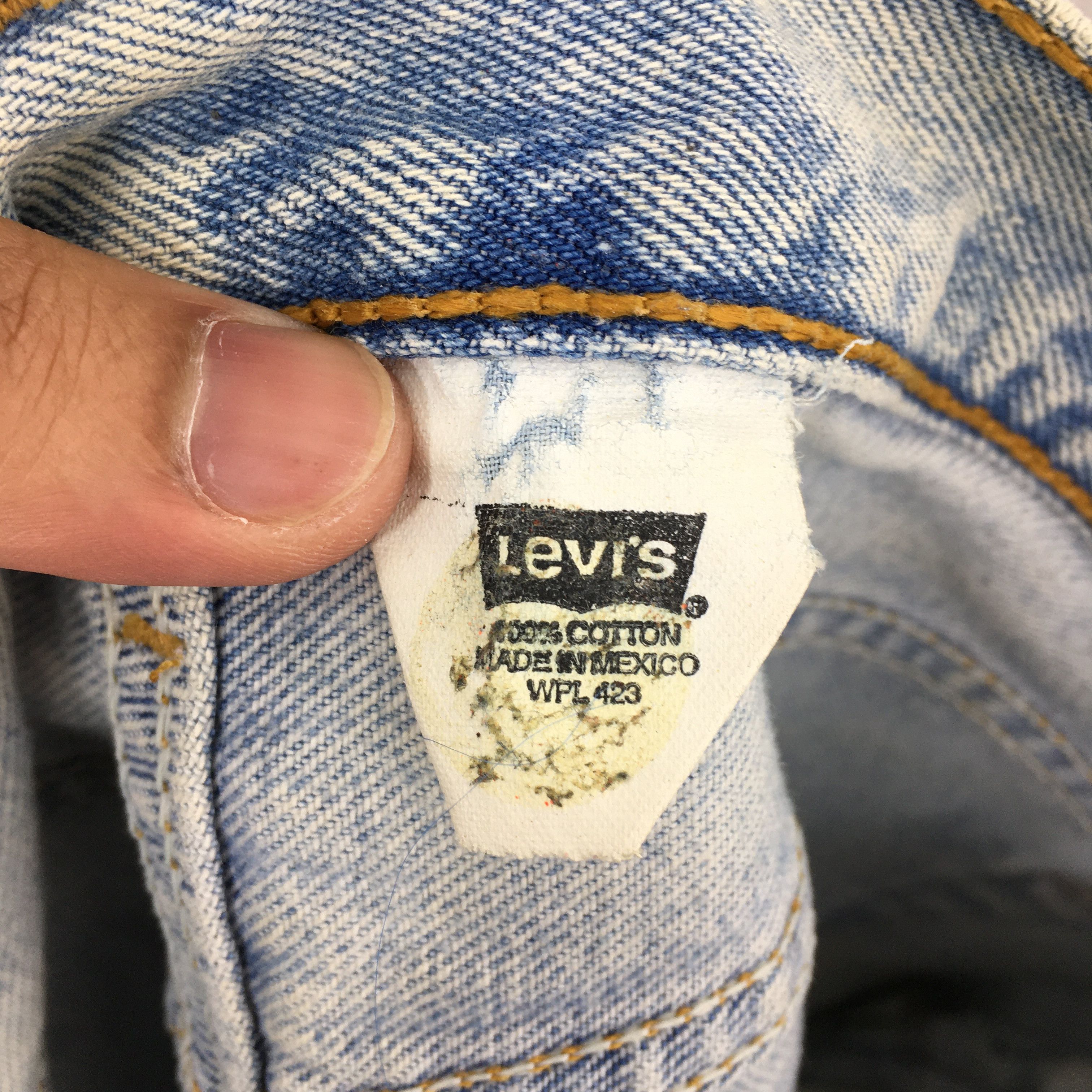 Levi's Size 31x29 Vintage 90s Levi's 501 Distressed Jeans S1576 Size US 31 - 14 Thumbnail