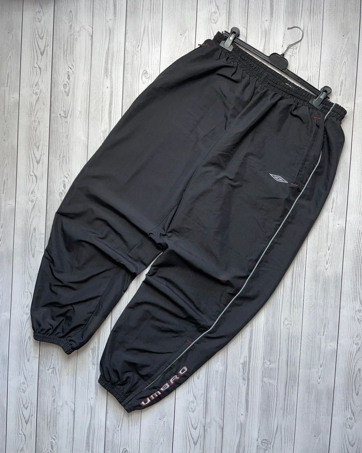 Umbro × Vintage Vintage Umbro pants streetwear Y2K logo pants Size US 38 / EU 54 - 1 Thumbnail