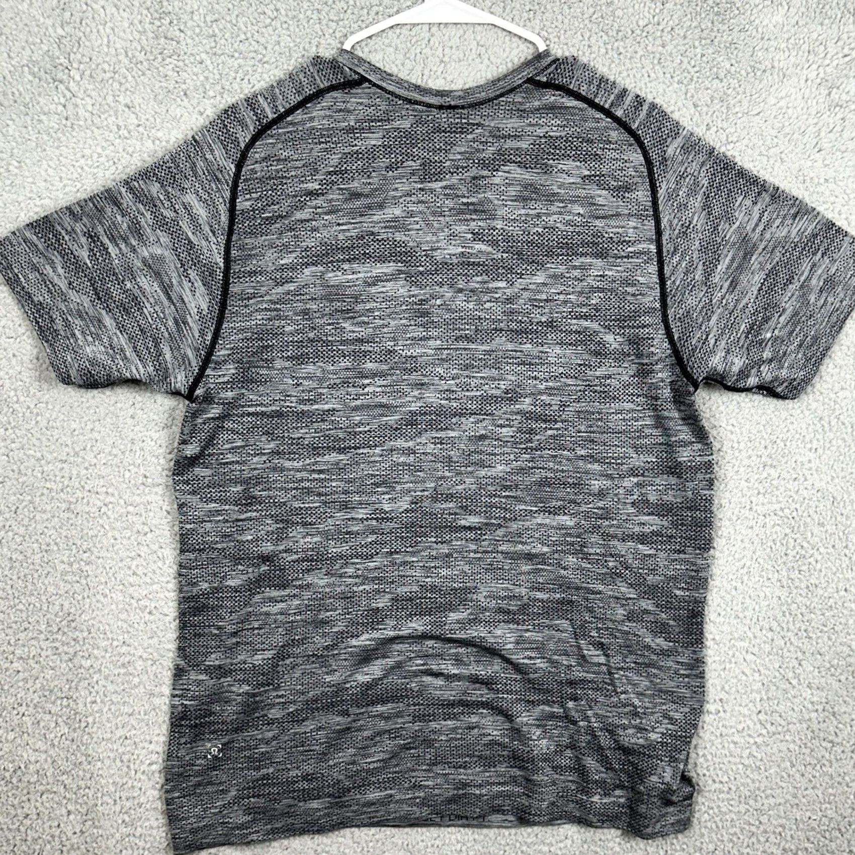 Lululemon Lululemon Metal Vent Tech T-Shirt Men Large Gray Black Athletic Exercise Workout Shirt Short Sleeve Crew Neck Heather Pattern Size US L / EU 52-54 / 3 - 3 Thumbnail