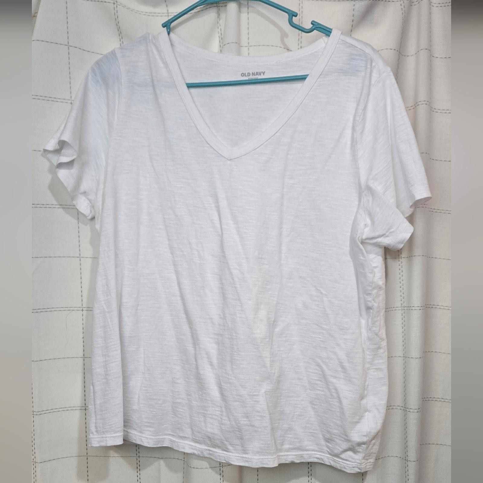 Old Navy Old Navy Everywhere Tee Size L / US 10 / IT 46 - 1 Thumbnail