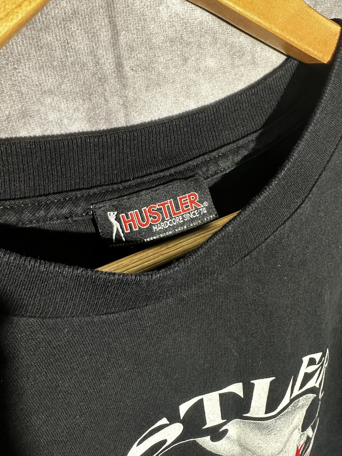 Vintage Hustler Tee Size US XL / EU 56 / 4 - 4 Thumbnail