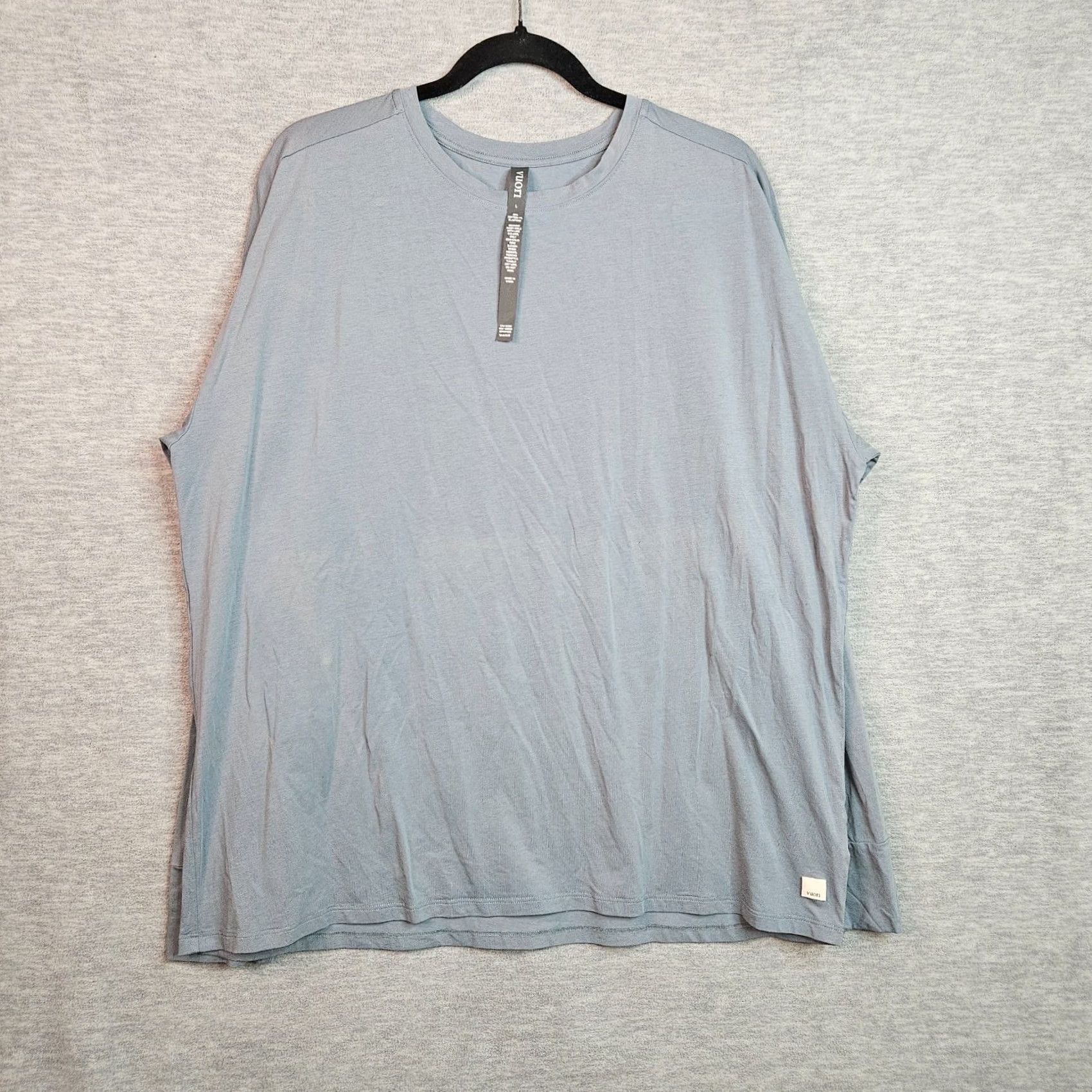 Vuori Vuori Men's Blue Crew Neck Long Sleeve Tee Shirt Sz L Adult Regular Slim? (keep as is) Size US L / EU 52-54 / 3 - 7 Thumbnail
