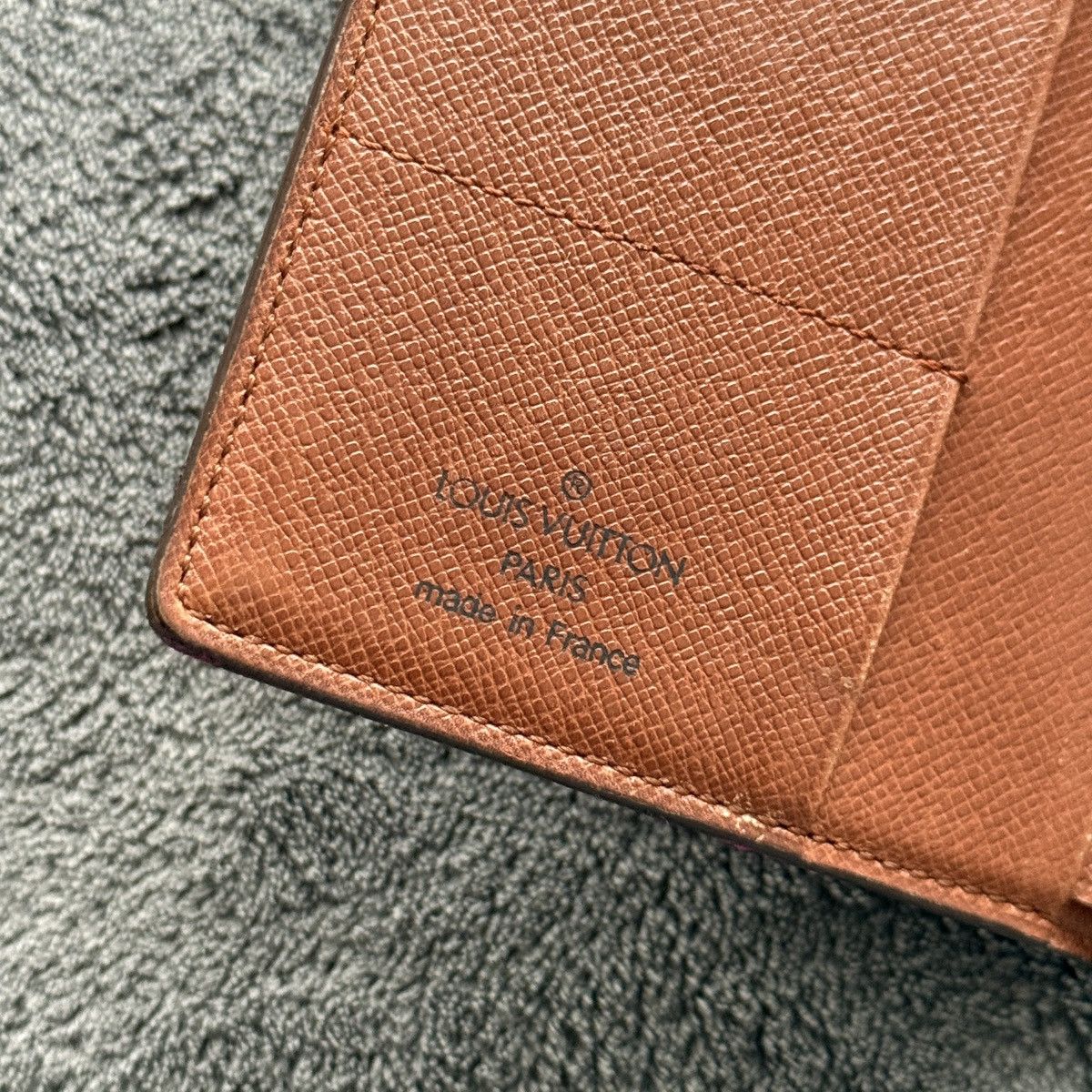 Louis Vuitton Louis Vuitton Monogram Passport/Documents Wallet Size ONE SIZE - 5 Thumbnail