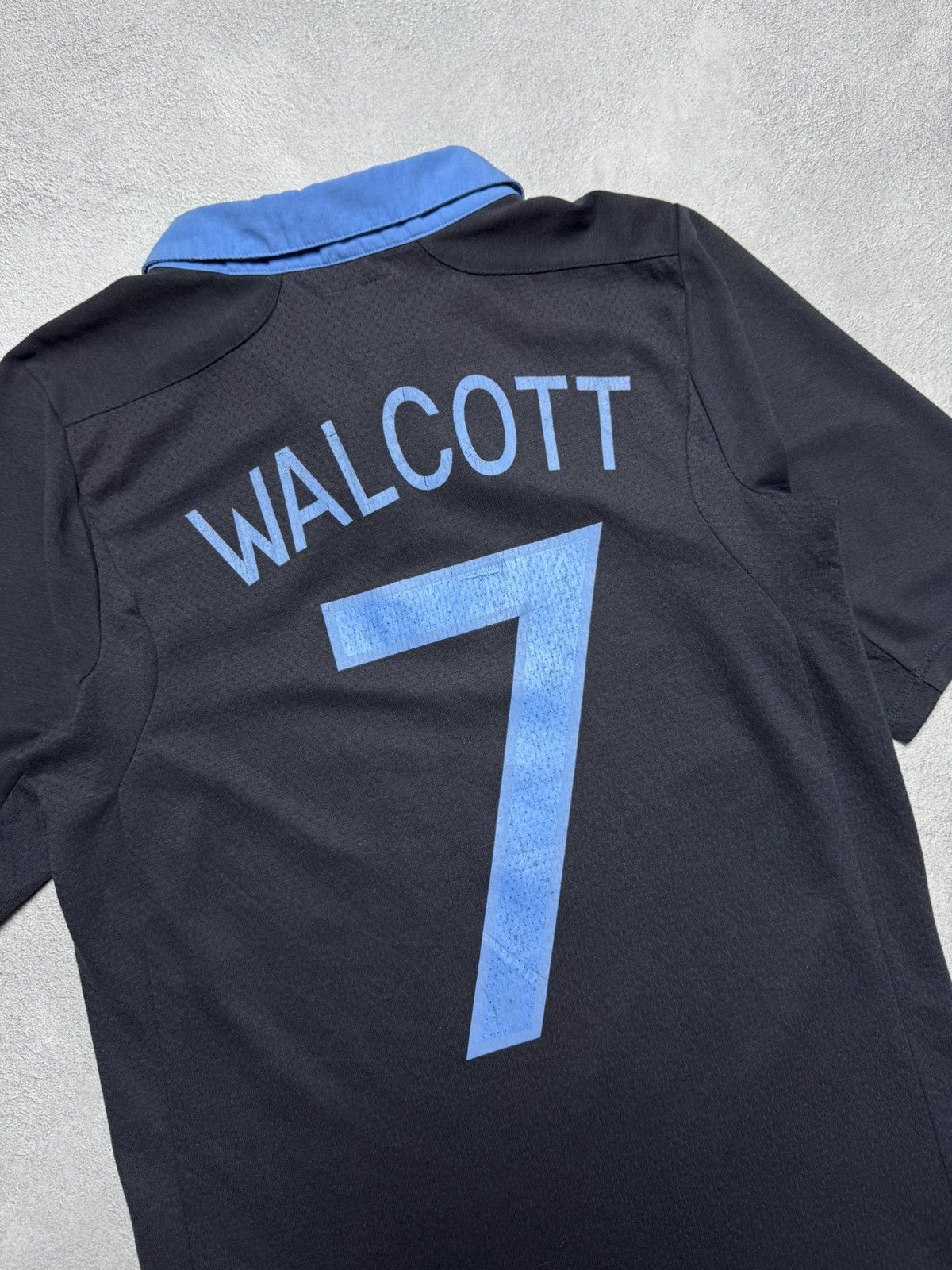 Umbro England 2012 2013 Away Shirt Soccer Jersey Umbro #7 Walcott Size US S / EU 44-46 / 1 - 9 Thumbnail
