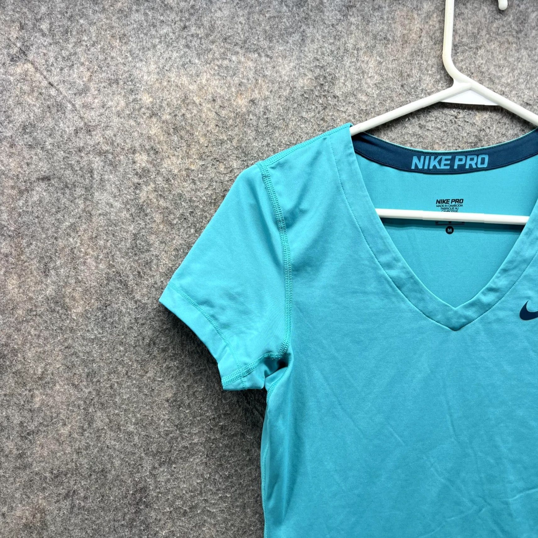 Nike Nike Pro Shirt Women Medium Blue Athletic Training Polyester T-Shirt Casual Womens Size M / US 6-8 / IT 42-44 - 3 Thumbnail