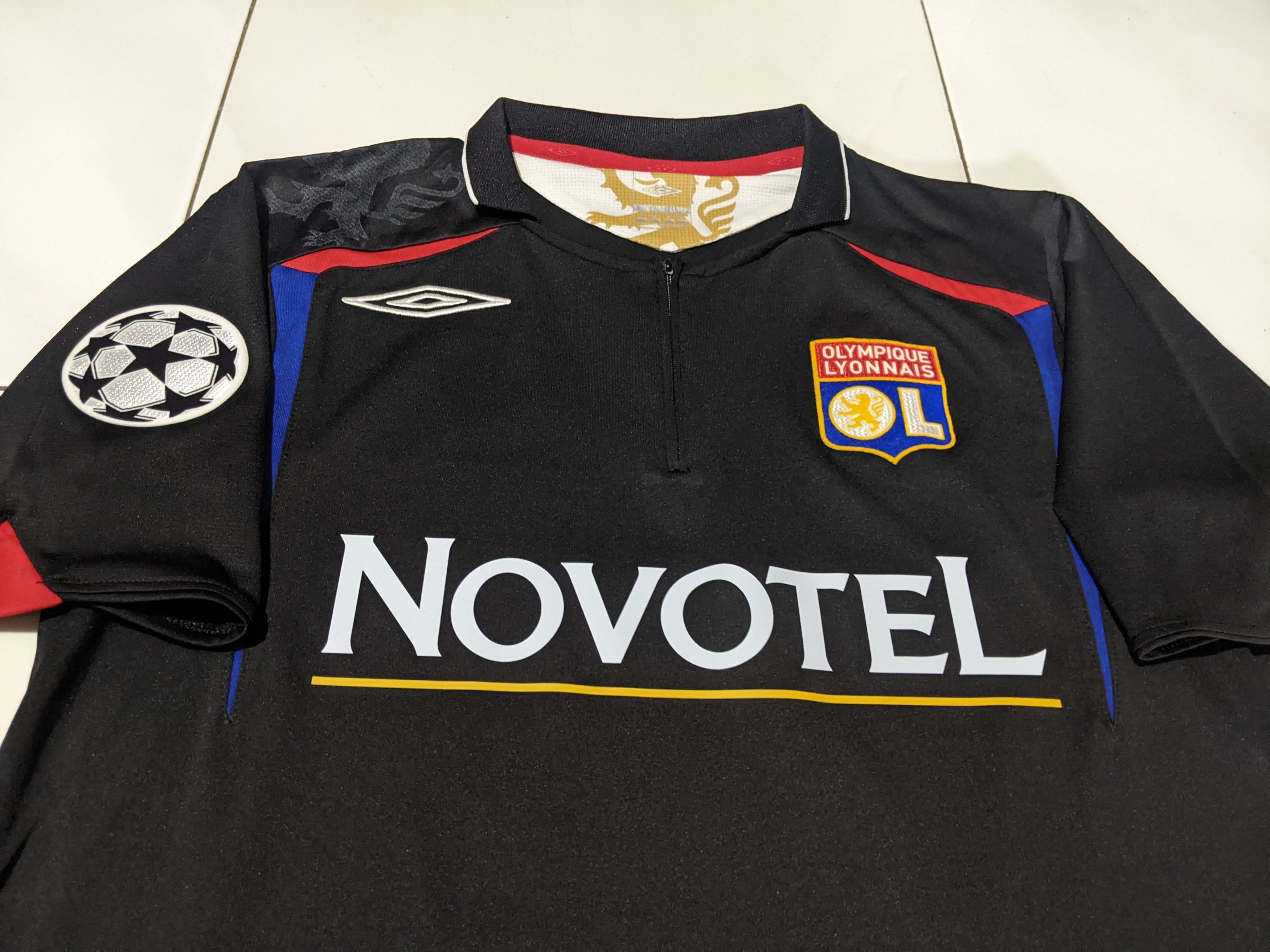 Umbro Olympique Lyon 2006-2007 Third Jersey Juninho 8 Size US M / EU 48-50 / 2 - 4 Thumbnail