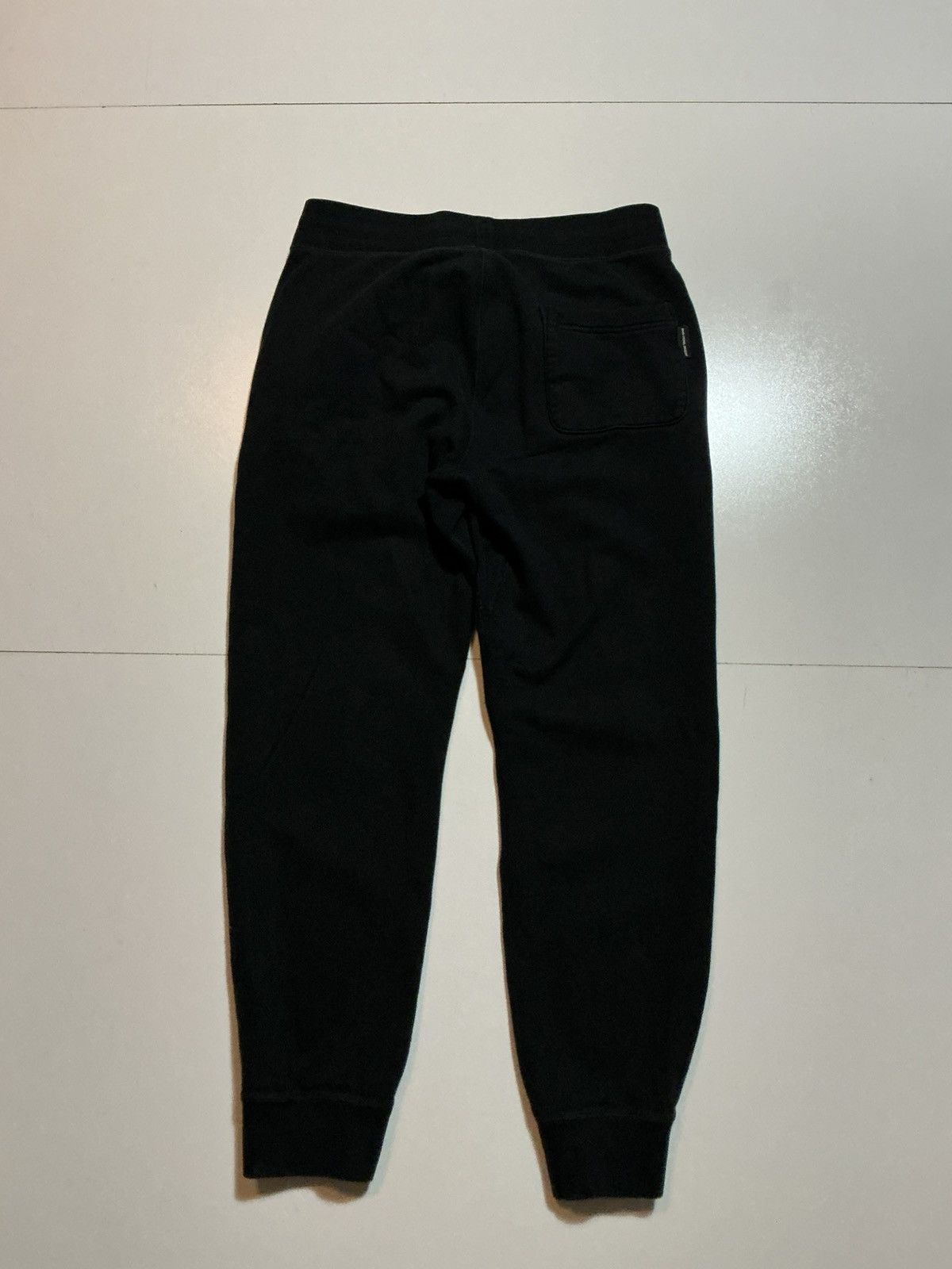 Uniqlo Uniqlo Sprz NY Jean Michel Basquiat Crown Jogger Sweatpants Size US 34 / EU 50 - 3 Thumbnail