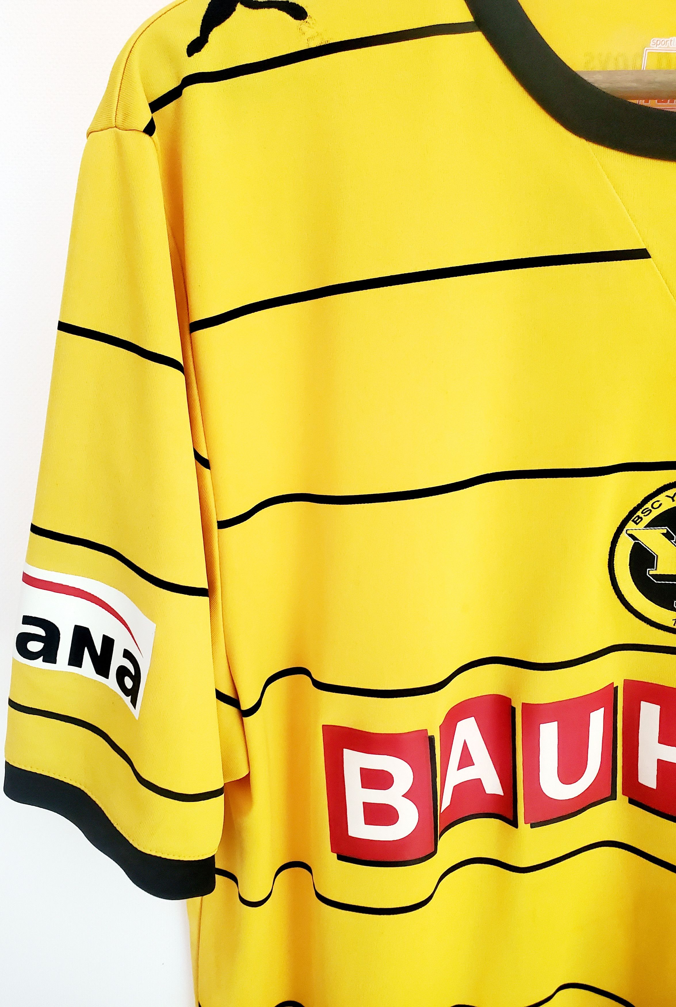 Puma YOUNG BOYS 2011 2012 HOME SOCCER JERSEY PUMA L Size US L / EU 52-54 / 3 - 3 Thumbnail