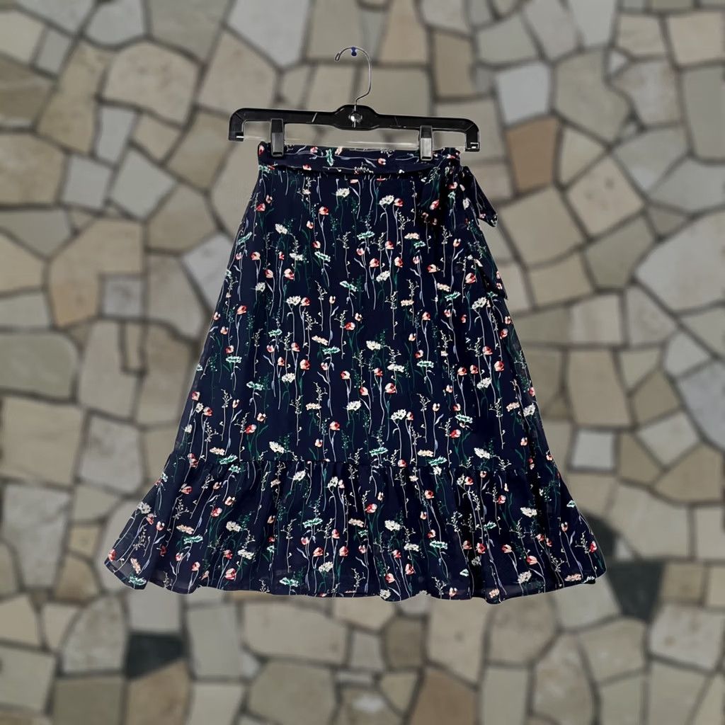 Vintage Roolee XS Floral Ruffle Midi Skirt Navy Womens XS Skirt Midi Floral Print 409A Size 26" / US 2 / IT 38 - 1 Thumbnail