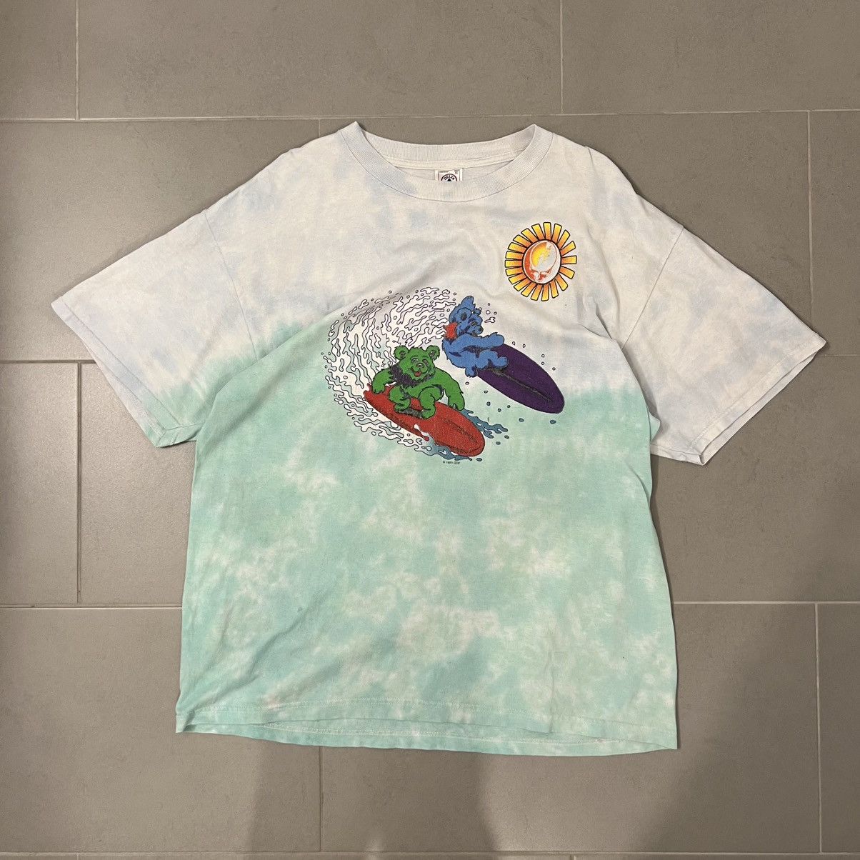 Vintage Vintage 1998 Grateful Dead Surfing Bears Tie Dye Tee Size XL Size US XL / EU 56 / 4 - 1 Thumbnail