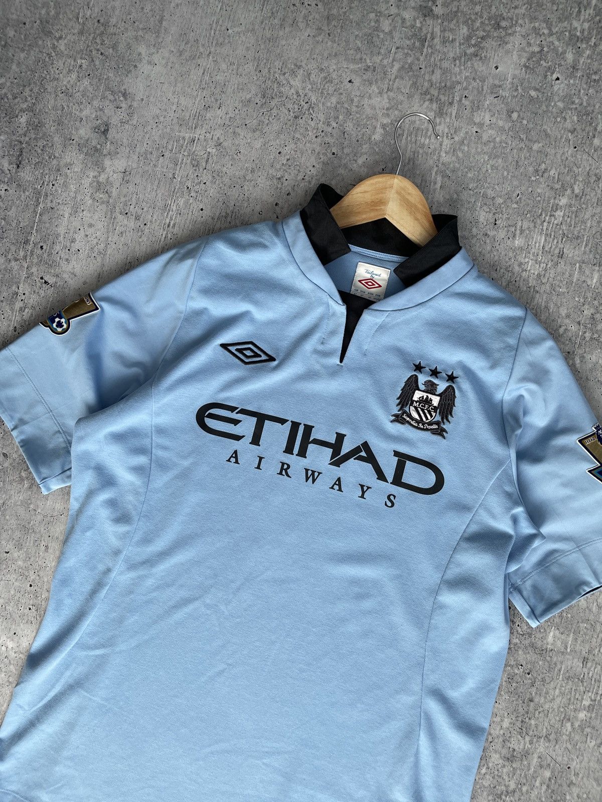 Umbro Umbro De Jong Manchester City 2012/2013 Authentic Jersey Size US M / EU 48-50 / 2 - 16 Thumbnail