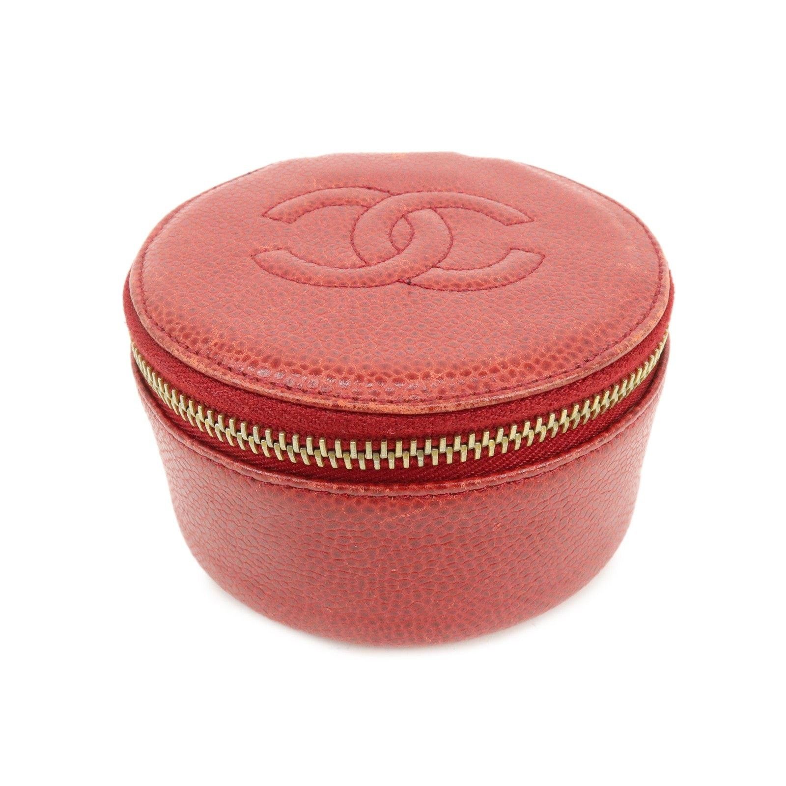 Chanel Chanel CC Logo Caviar Leather Cosmetic Pouch Red Size ONE SIZE - 1 Thumbnail