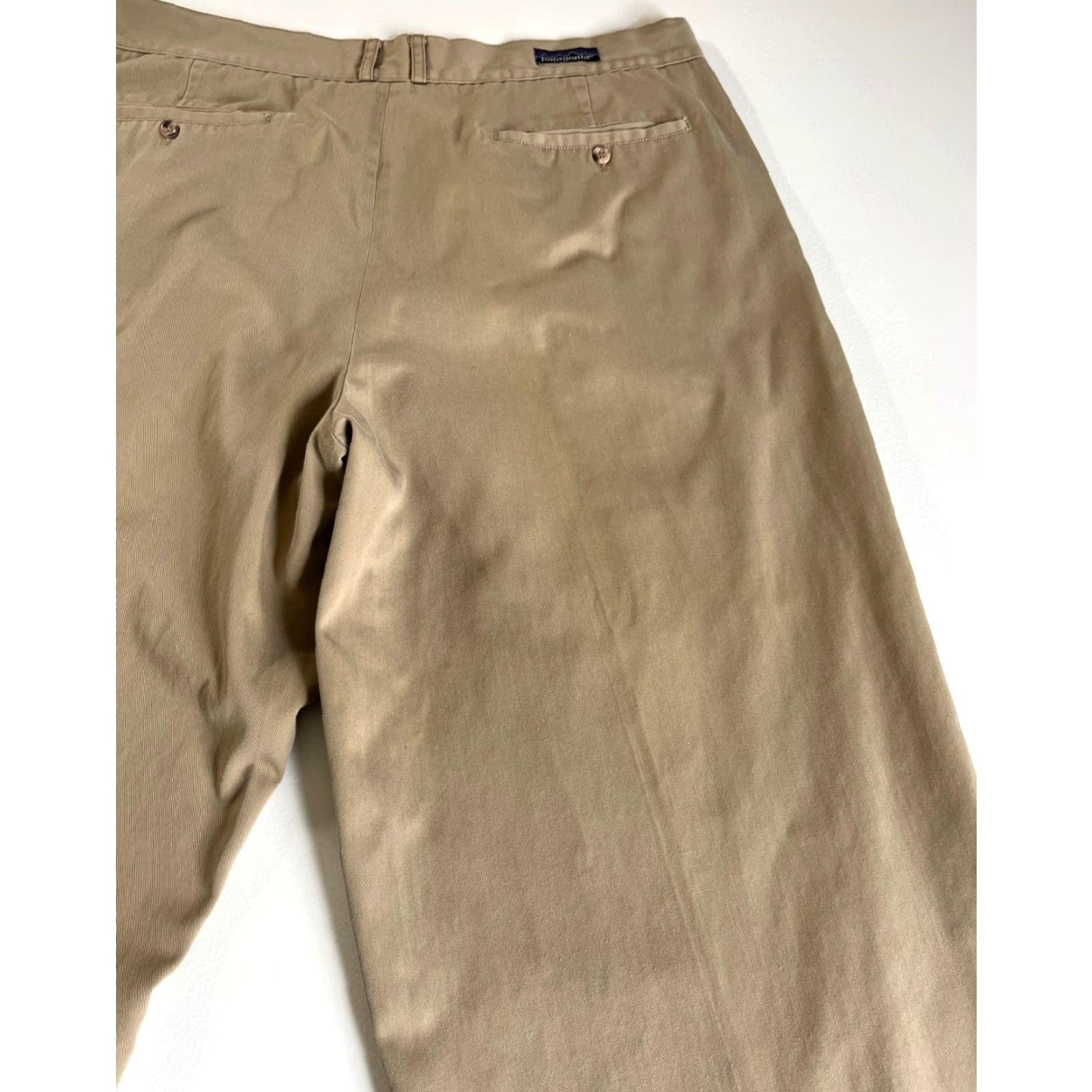 Patagonia VINTAGE Patagonia Mens Chino Pants 80s 90s Pattern Solid Pleated Tan Size 40 32 Inseam Size US 40 / EU 56 - 5 Thumbnail