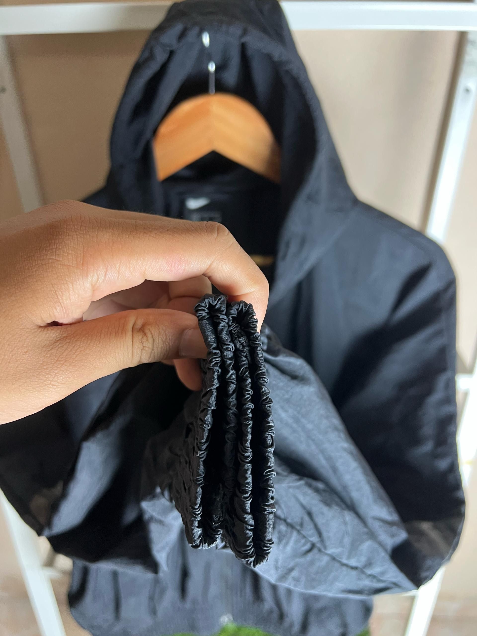 Japanese Brand × Nike × Vintage Vintage Nike Sportwear Windrunner Hooded Jacket Size US S / EU 44-46 / 1 - 9 Thumbnail