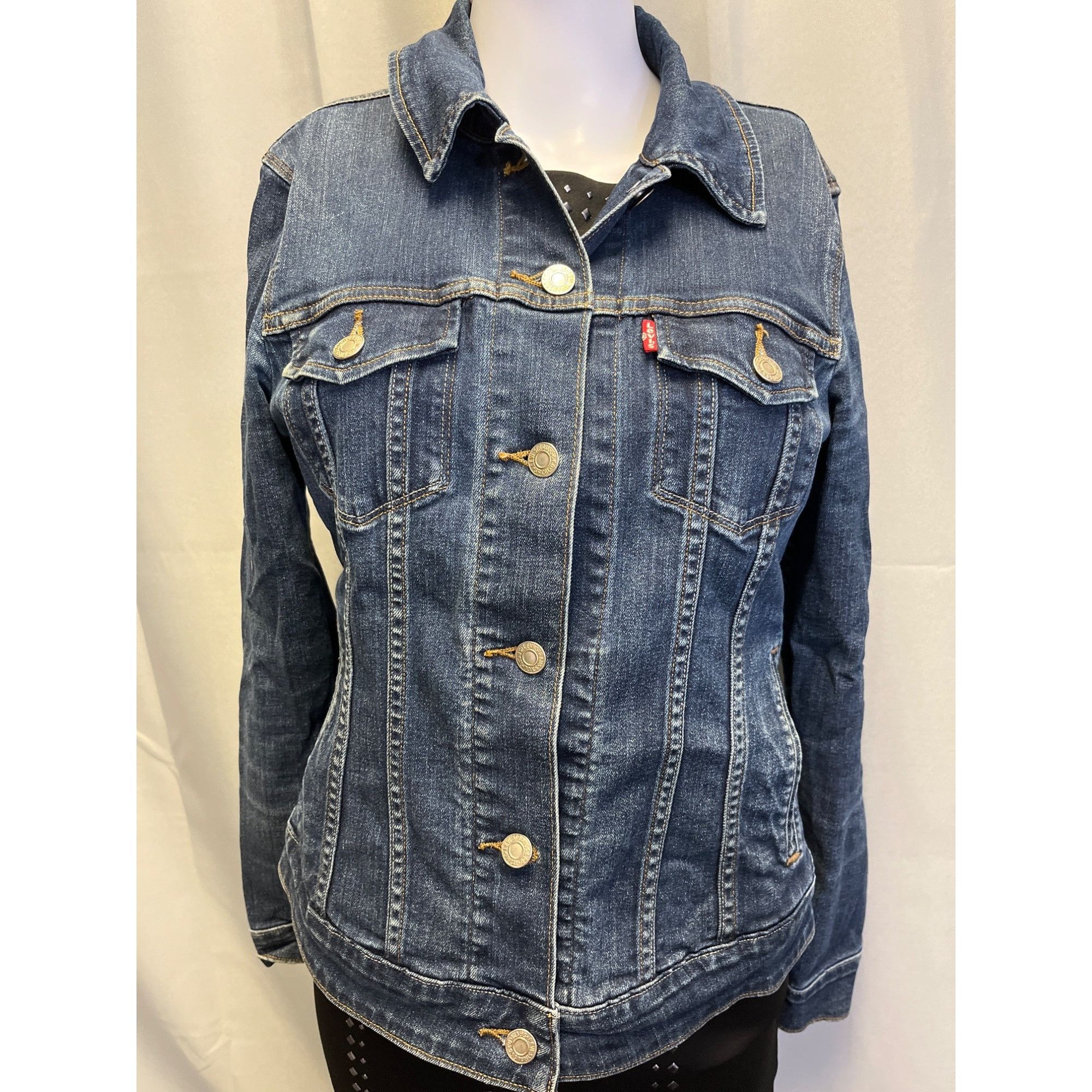 Levi's Levi's Women's Blue Denim/Jean Jacket Size M SKU 5629 Size M / US 6-8 / IT 42-44 - 1 Thumbnail
