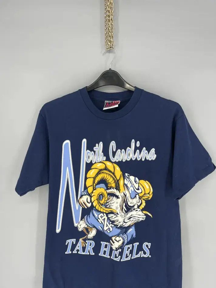 NBA Vintage 90s North Carolina Tar Heels Tee, Single Stitch Size US M / EU 48-50 / 2 - 3 Thumbnail
