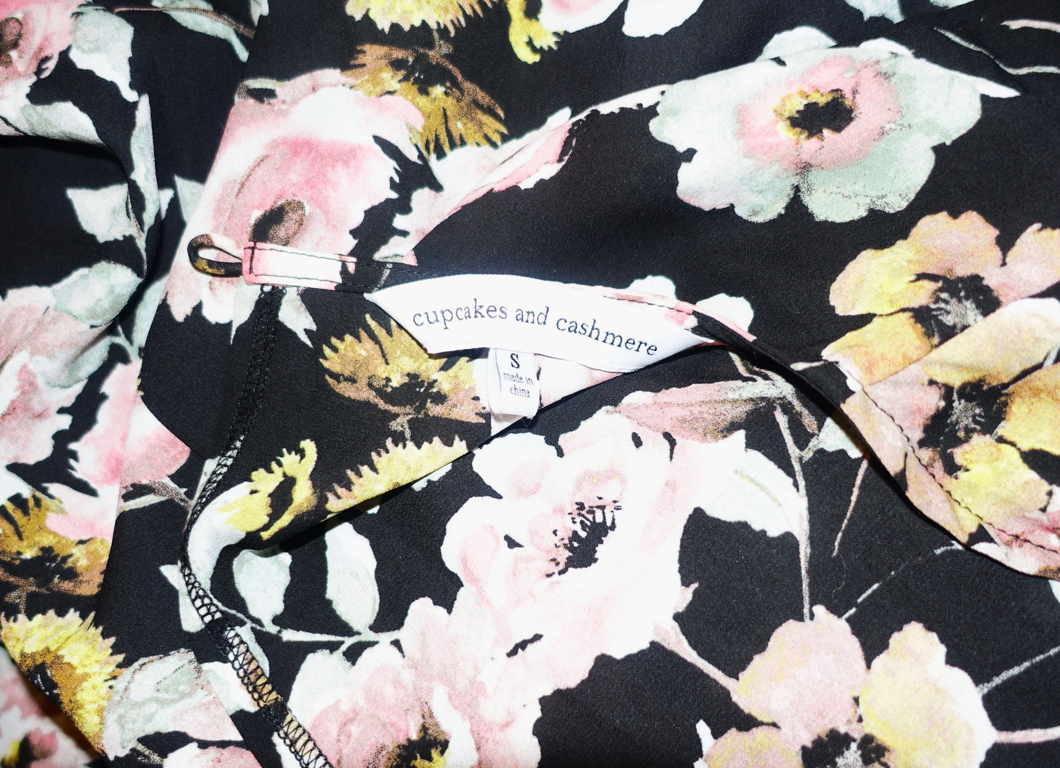 Other Cupcakes and Cashmere Black Floral Romper S Size 25" / US 0 / IT 36 - 7 Thumbnail