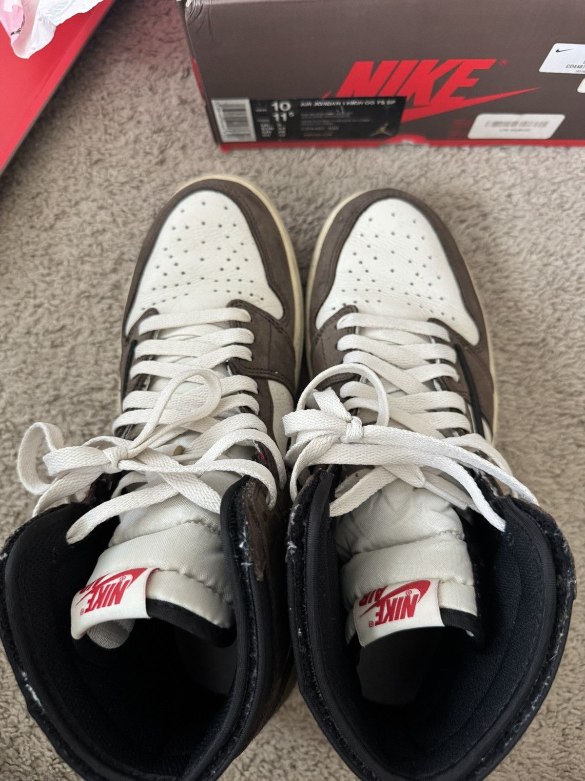 Jordan Brand Travis Scott Jordan 1 high Size US 10 / EU 43 - 2 Thumbnail