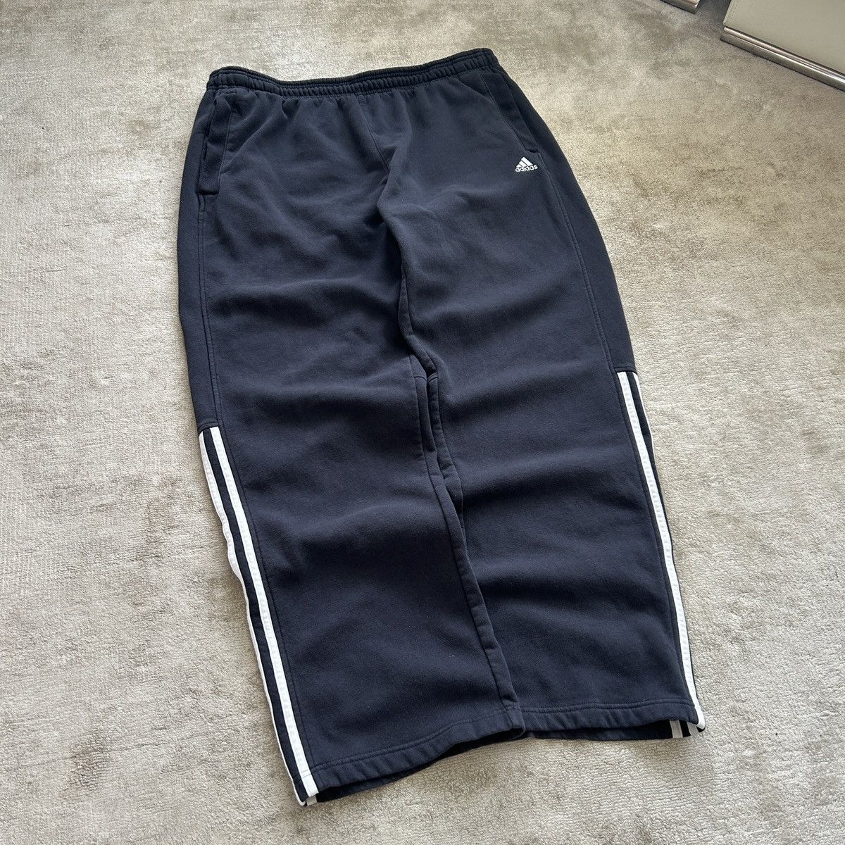 Adidas Vintage Y2K Baggy Adidas Sweatpants 3 Stripes Size US 38 / EU 54 - 2 Thumbnail
