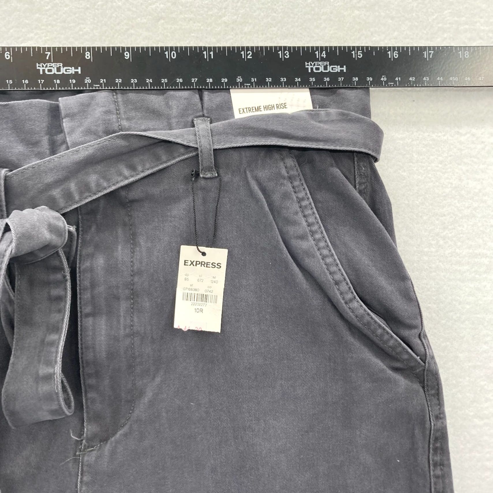 Express EXPRESS Paperbag Pants Women's 10 Gray Stretch Fabric High Rise Ankle Tie Waist Size 32" / US 10 / IT 46 - 7 Thumbnail
