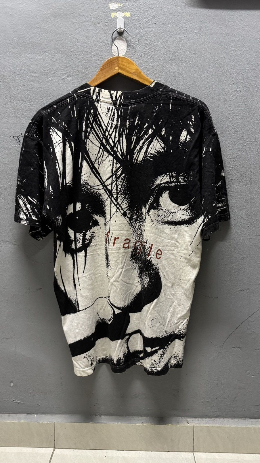 Vintage Vintage 90s Fragile Full Print Size US L / EU 52-54 / 3 - 6 Thumbnail