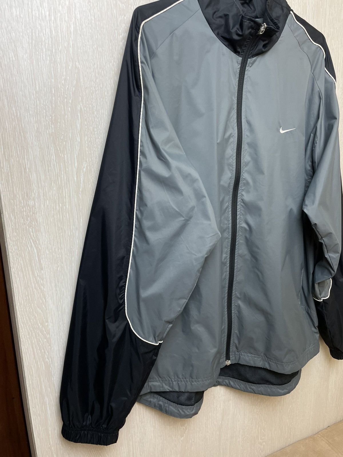Nike vintage Nike black and gray windbreaker track jacket Size US XL / EU 56 / 4 - 5 Thumbnail