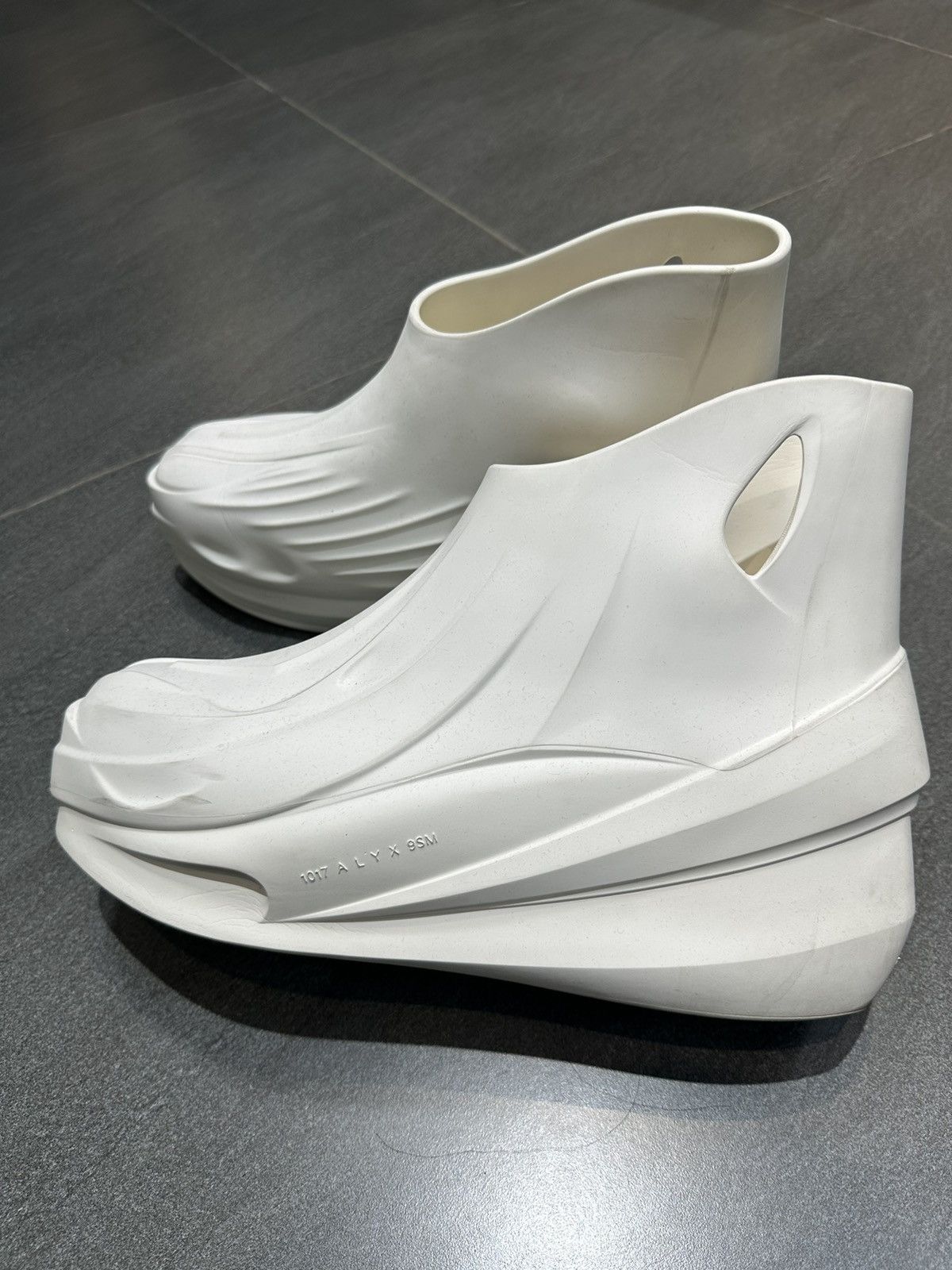 1017 ALYX 9SM 1017 ALYX 9SM Alyx Mono Boots Size US 11 / EU 44 - 2 Thumbnail
