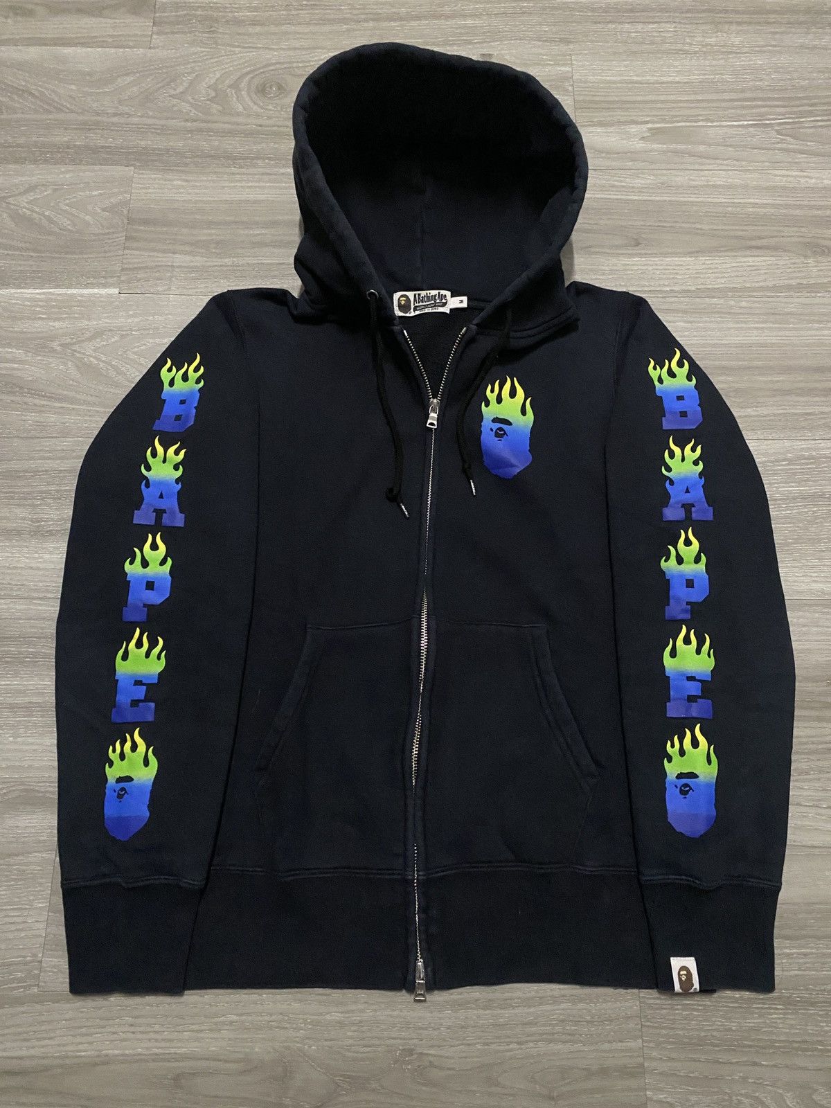 Bape LIKE NEW - BAPE FLAME GRADIENT HOODIE ZIP UP RARE STEAL Size US M / EU 48-50 / 2 - 1 Thumbnail