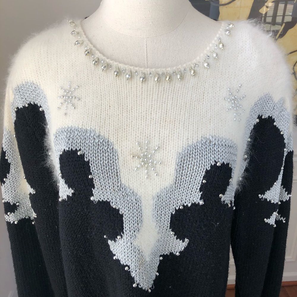 Vintage Vintage 80s 90s Wool Angora Blend Beaded Furry Bling Sweater Size S / US 4 / IT 40 - 2 Preview