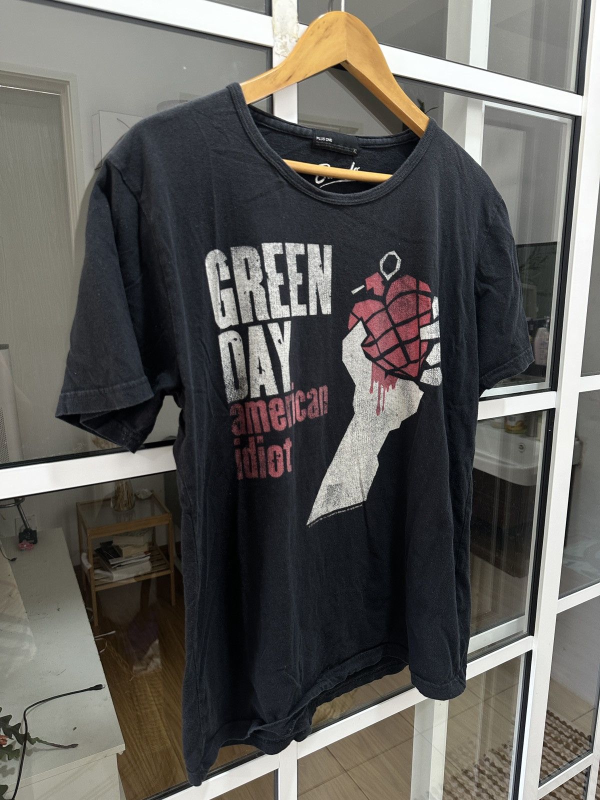 Band Tees 2010 Green Day “American Idiot” Official Merch Tee (Bravado) Size US M / EU 48-50 / 2 - 9 Thumbnail