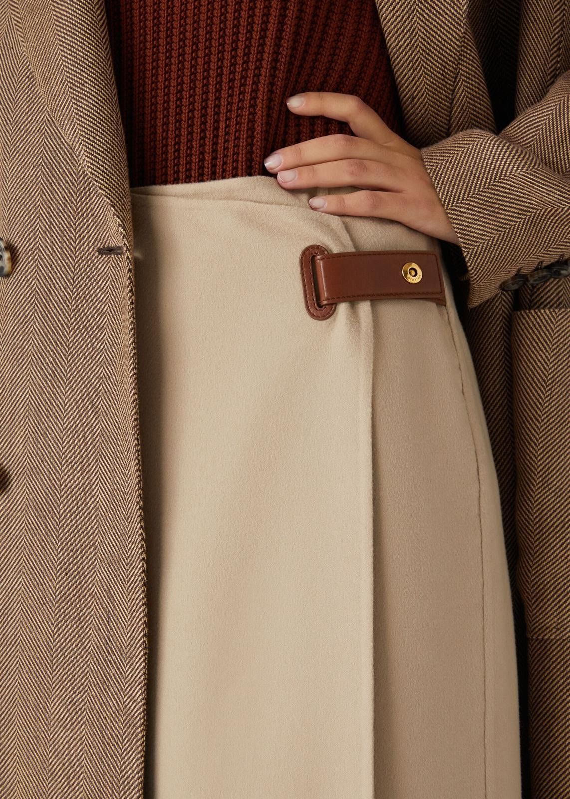 Loro Piana o1srvl11e0225 FAN6753 Keren Skirt in Beige Size 27" / US 4 / IT 40 - 3 Thumbnail