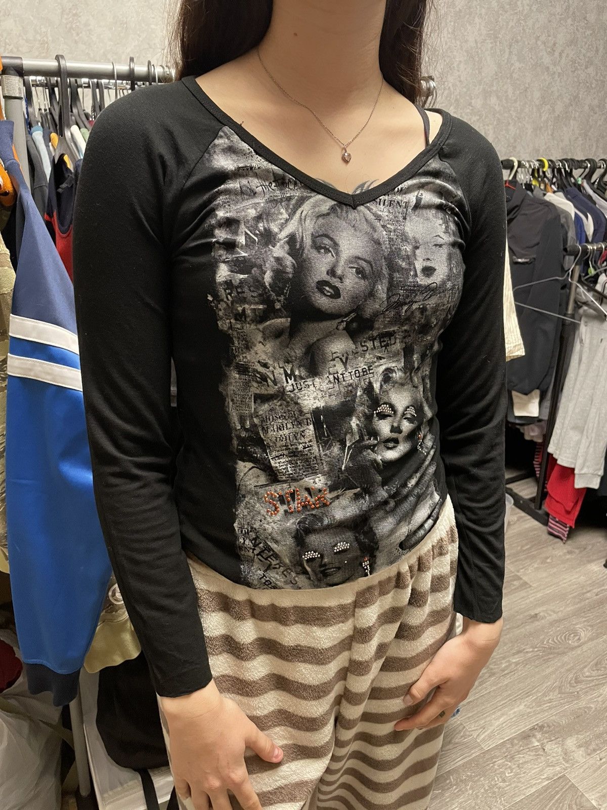 Dolce & Gabbana Dolce Gabbana DG Marilyn Monroe Newspaper Long Sleeve Top Size XS / US 0-2 / IT 36-38 - 17 Thumbnail