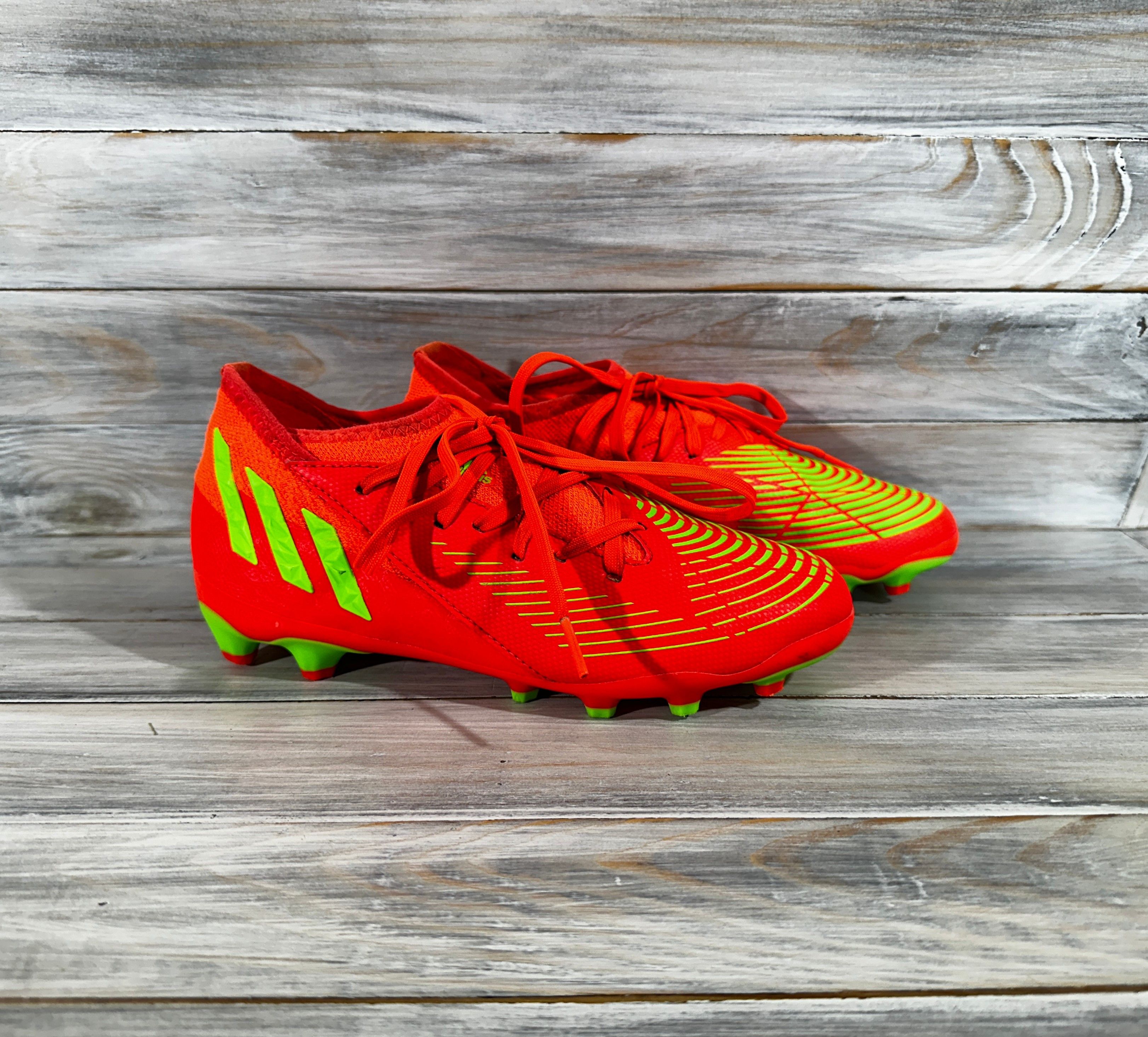Adidas Adidas Predator Edge.3 MG Junior Football Cleats Boots Sport Size US 5 / EU 37 - 14 Thumbnail