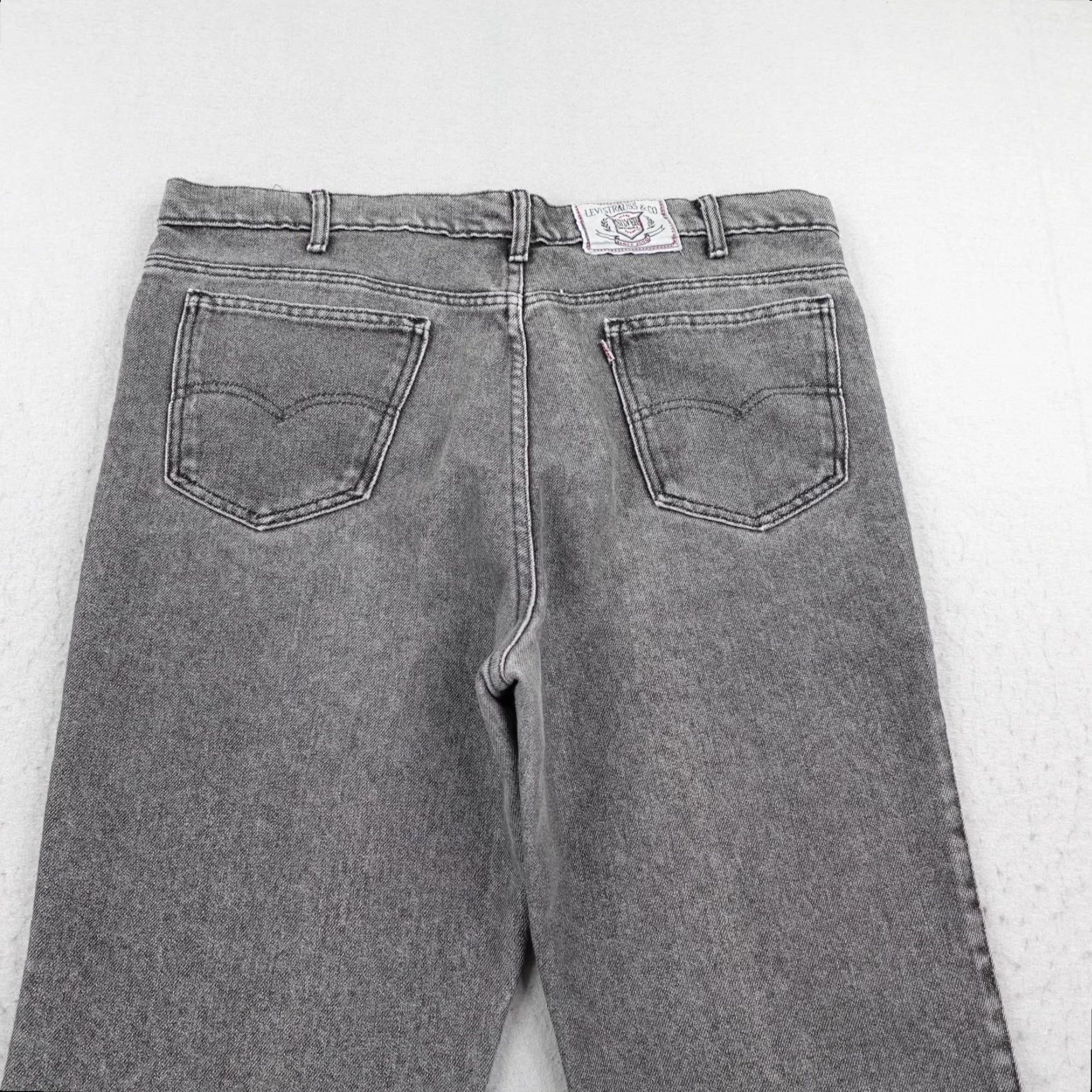 Levi's VINTAGE Levi's Jeans Mens 42x30 Gray Denim Silver Medal Straight Leg 90s Distressed Pockets Size US 42 / EU 58 - 7 Thumbnail
