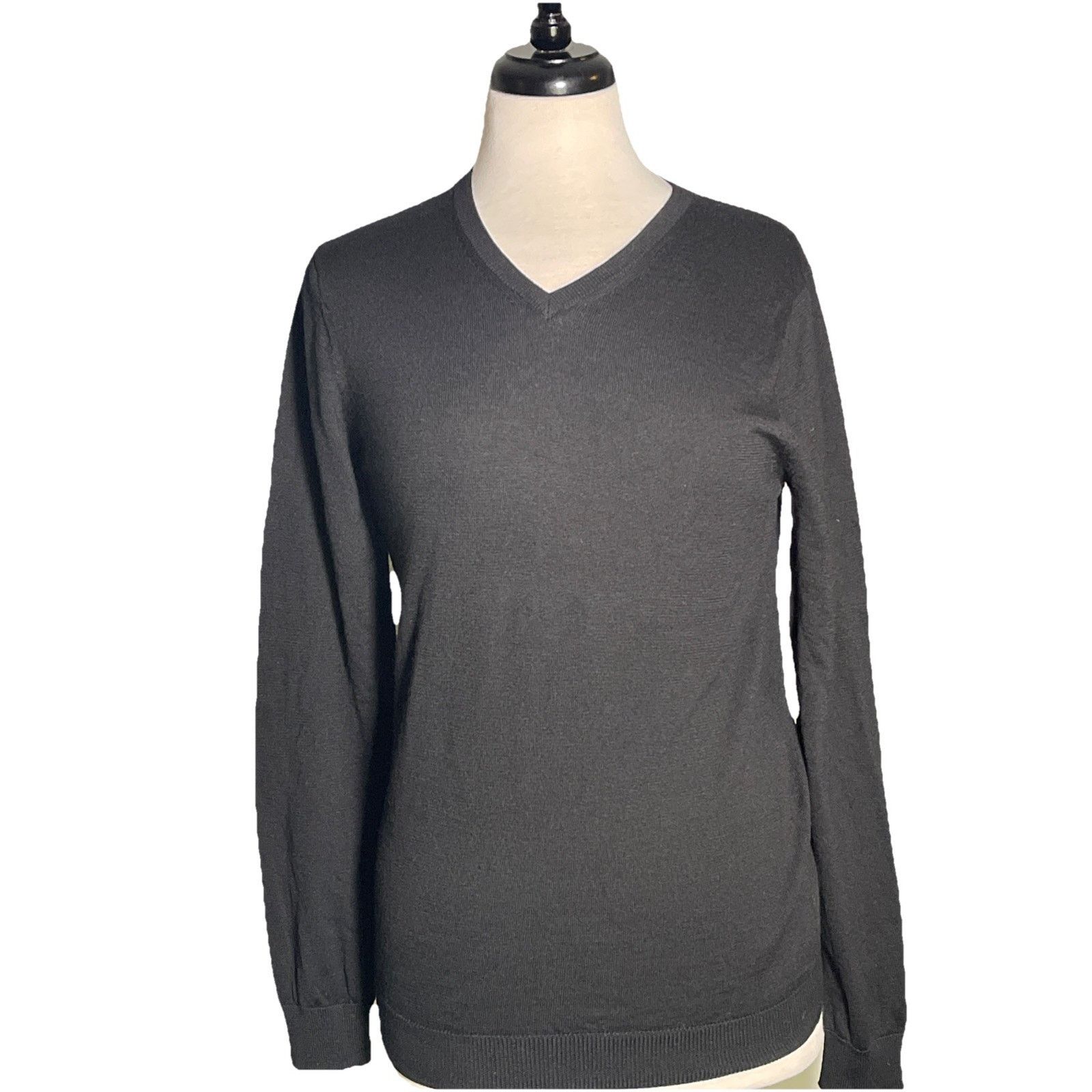 H&M H&M Merino Wool V-Neck Pullover Sweater Women’s Small Size S / US 4 / IT 40 - 1 Thumbnail