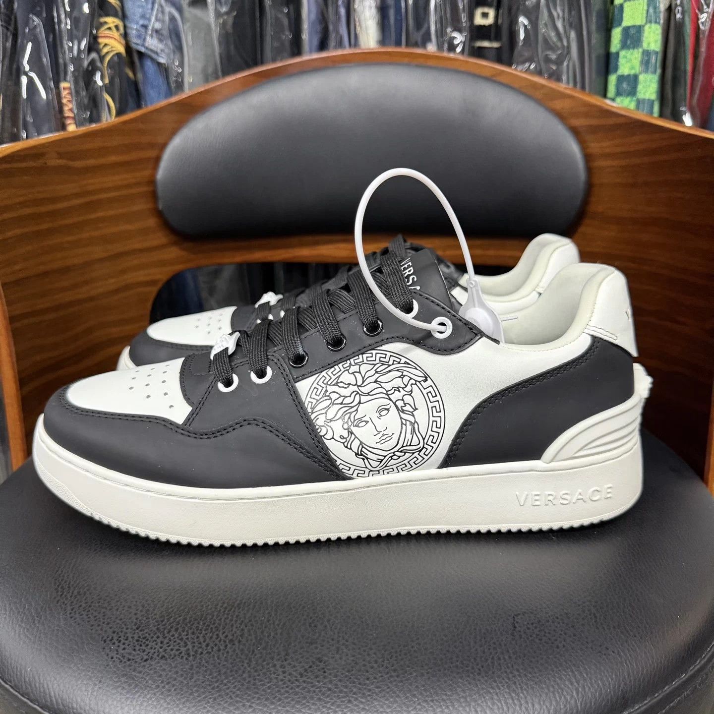 Versace Versace Medusa panda platform sneakers 43 98new Size US 10 / EU 43 - 6 Thumbnail