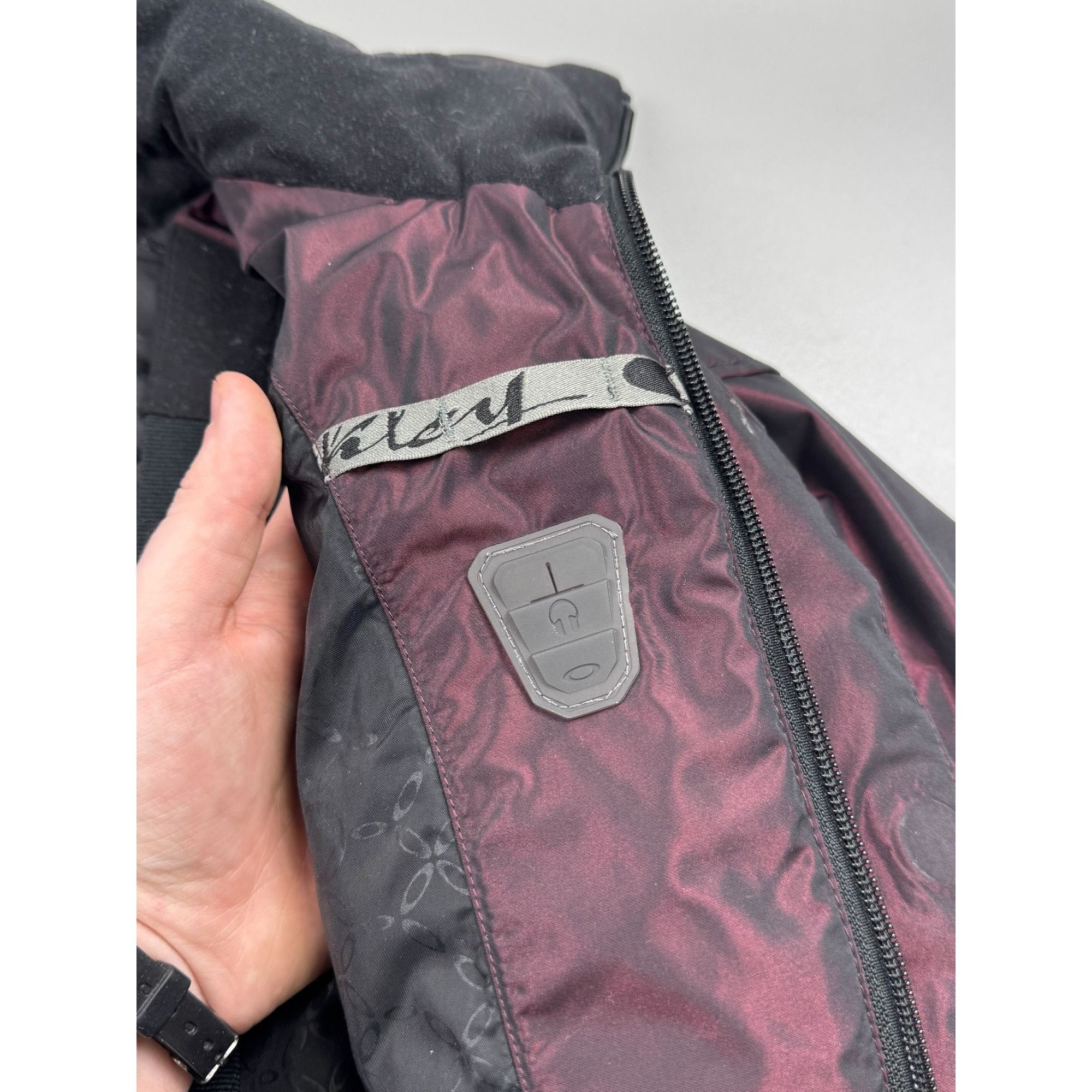 Oakley Vintage Oakley Software Iridescent Puffer Jacket (YG014) Size S / US 4 / IT 40 - 12 Thumbnail