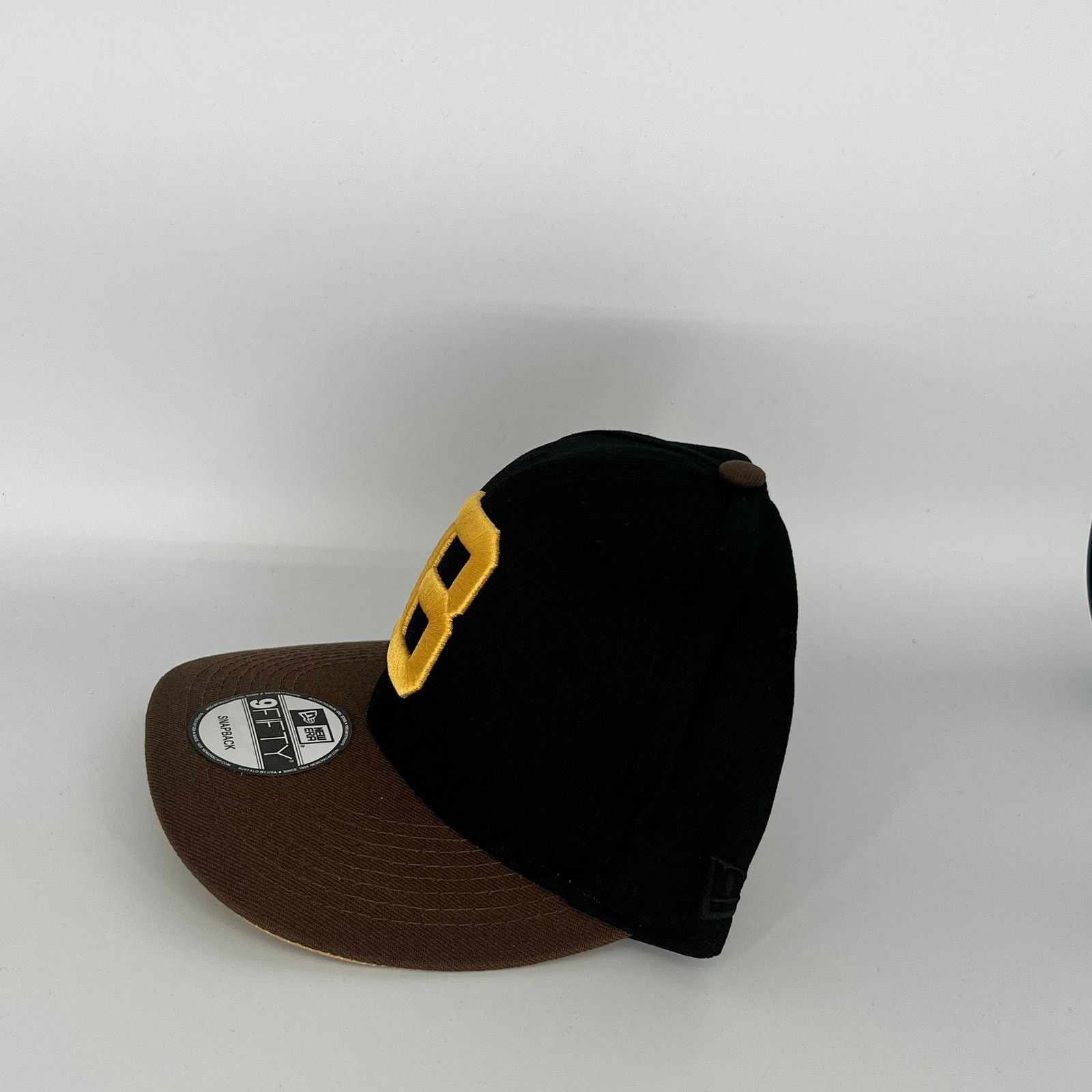 New Era Black Brown Boston Bruins 50th Anniversary Jackie Robinson Size ONE SIZE - 2 Thumbnail