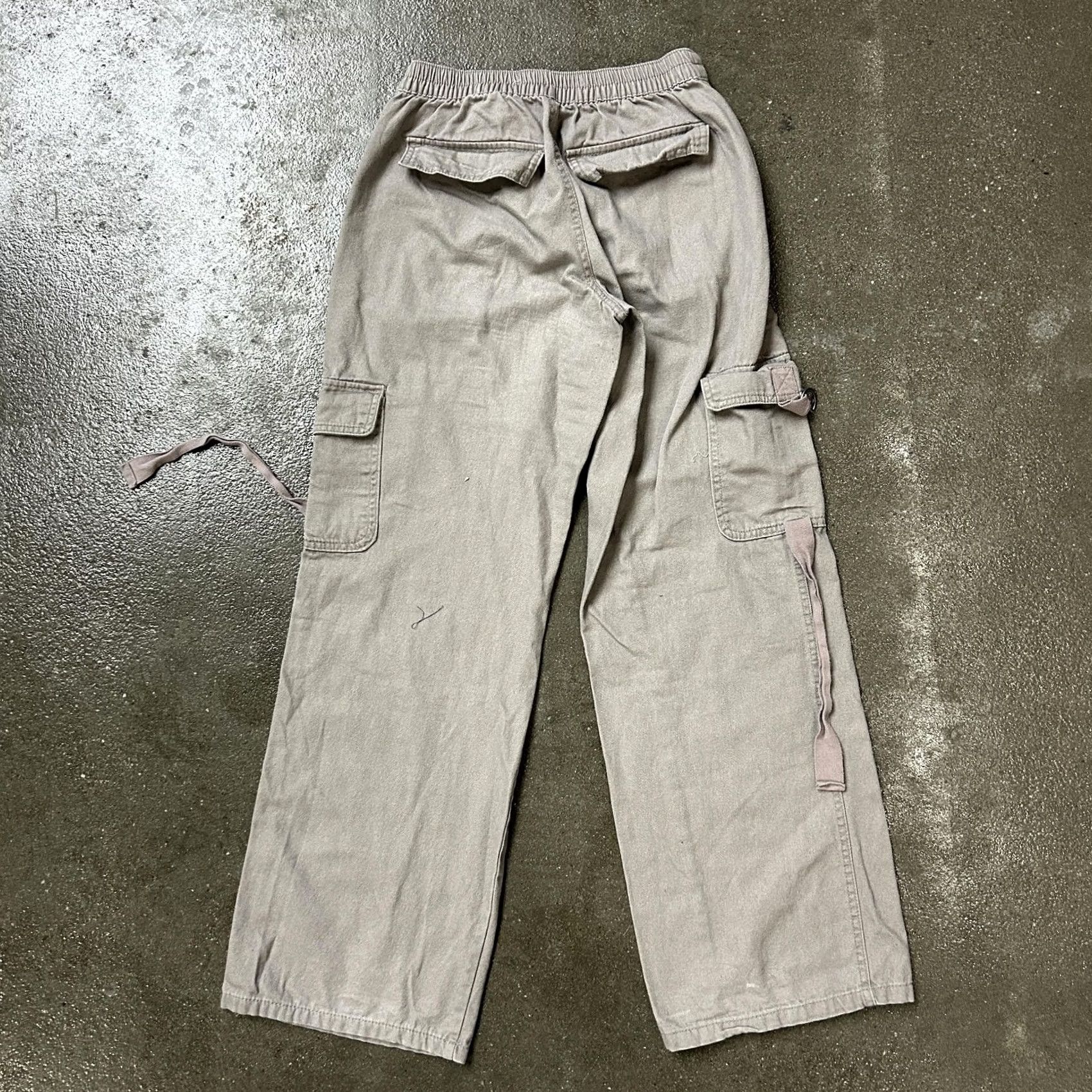 Vintage INSEL TOWN Cargo Pants Women's S Gray Twill Straight Leg Elastic Waist Strap Size 28" / US 6 / IT 42 - 2 Thumbnail