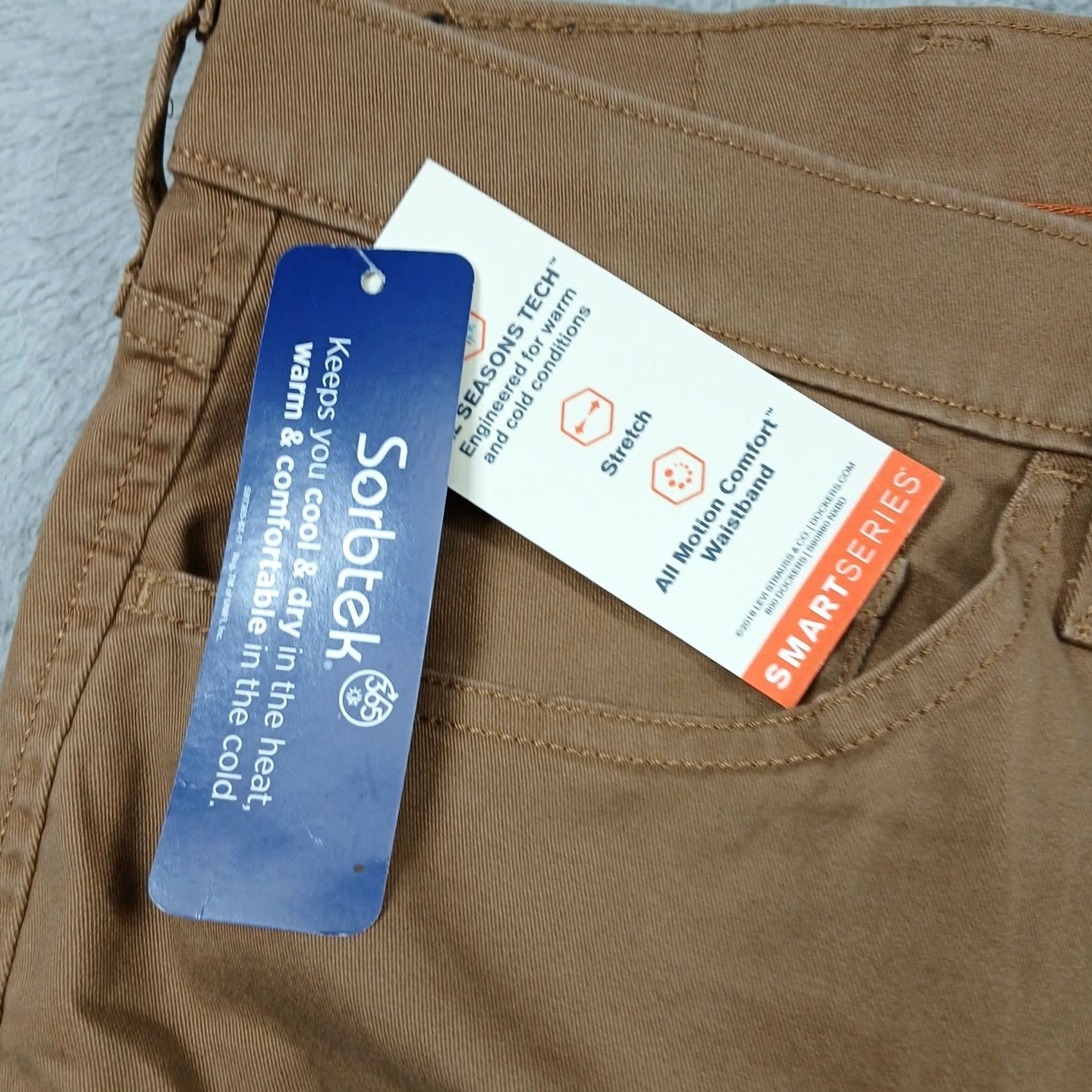 Dockers Dockers Jeans Straight Fit Pants Mens 40x30 Brown All Seasons Tech NWT Signature Khaki 5-Pocket Casual Business Travel Regular Front Flat Old? Size US 40 / EU 56 - 7 Thumbnail