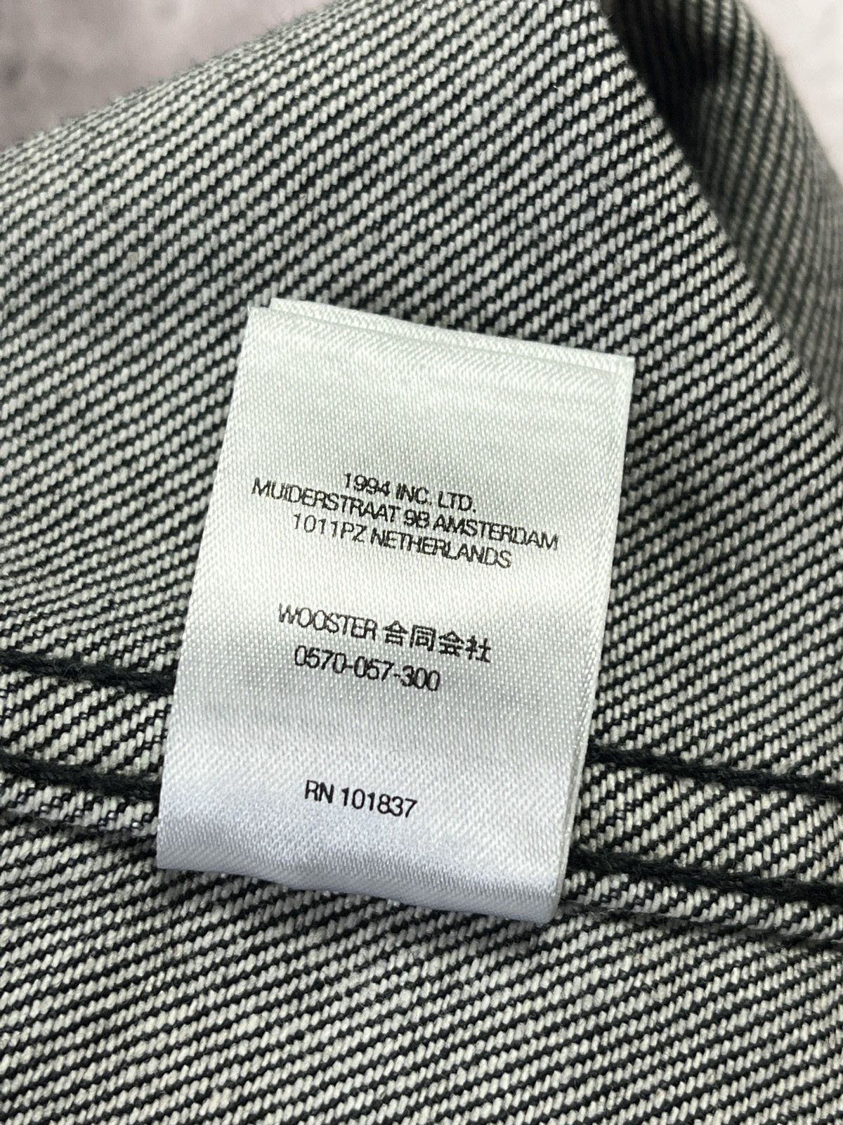 Supreme Supreme Inset Logo Denim Trucker Jacket 'Black' Size US M / EU 48-50 / 2 - 14 Thumbnail