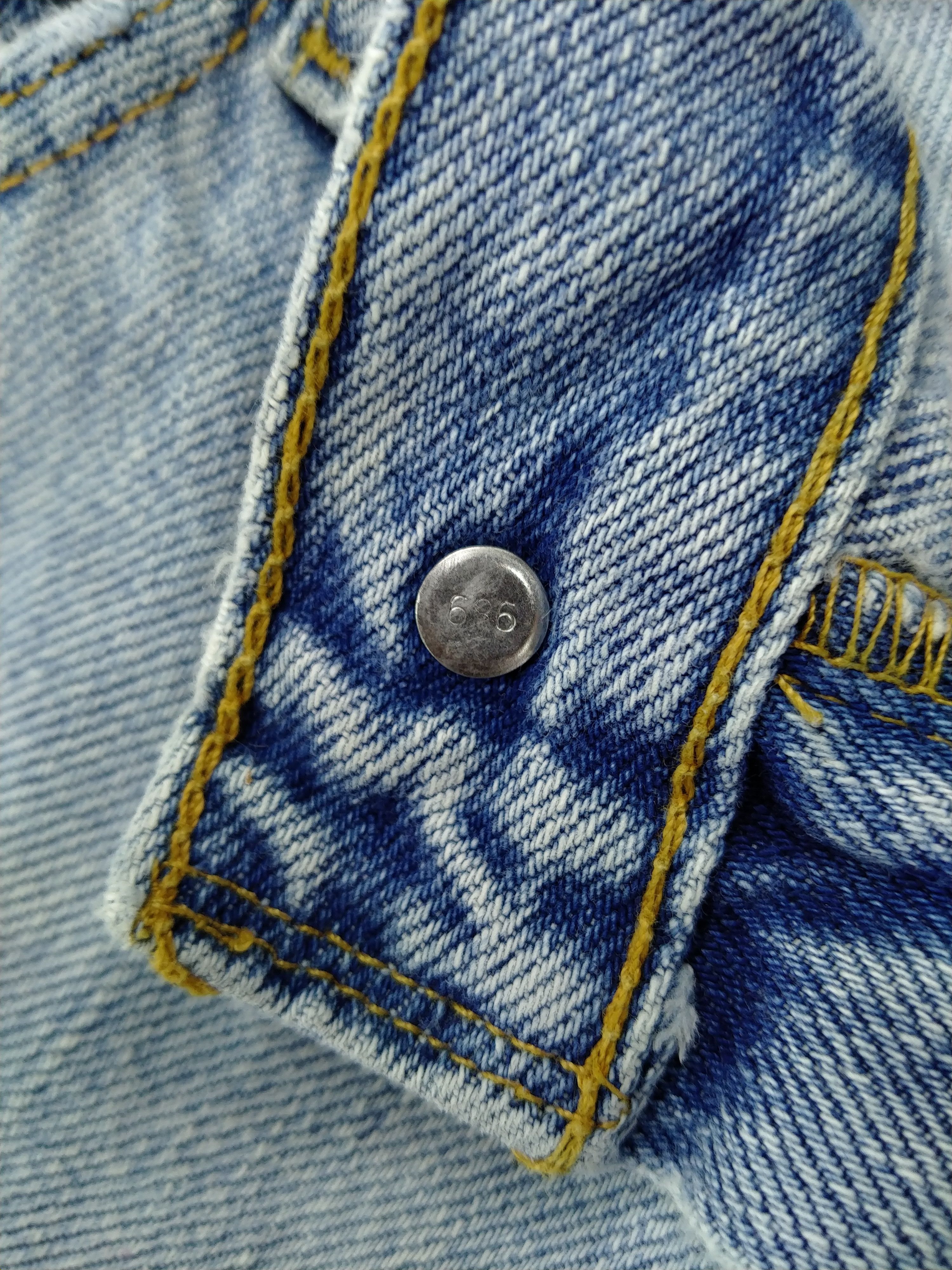Levi's Light Wash Vintage Levi's 550 Classic Relaxed Denim JN615 Size US 27 - 7 Thumbnail