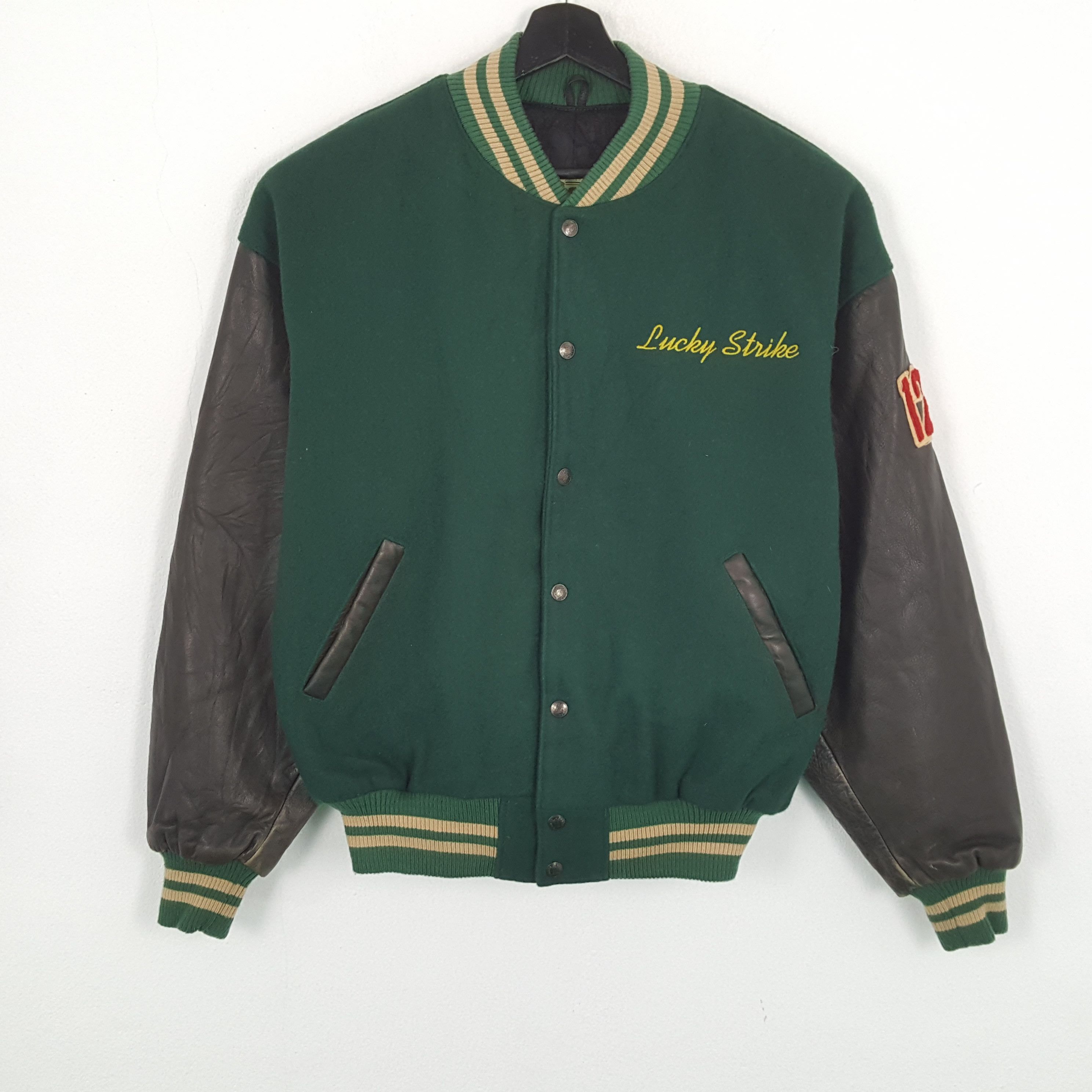 Vintage LUCKY STRIKE CIGARETTES Varsity Jacket Winter Style Size US XL / EU 56 / 4 - 3 Thumbnail