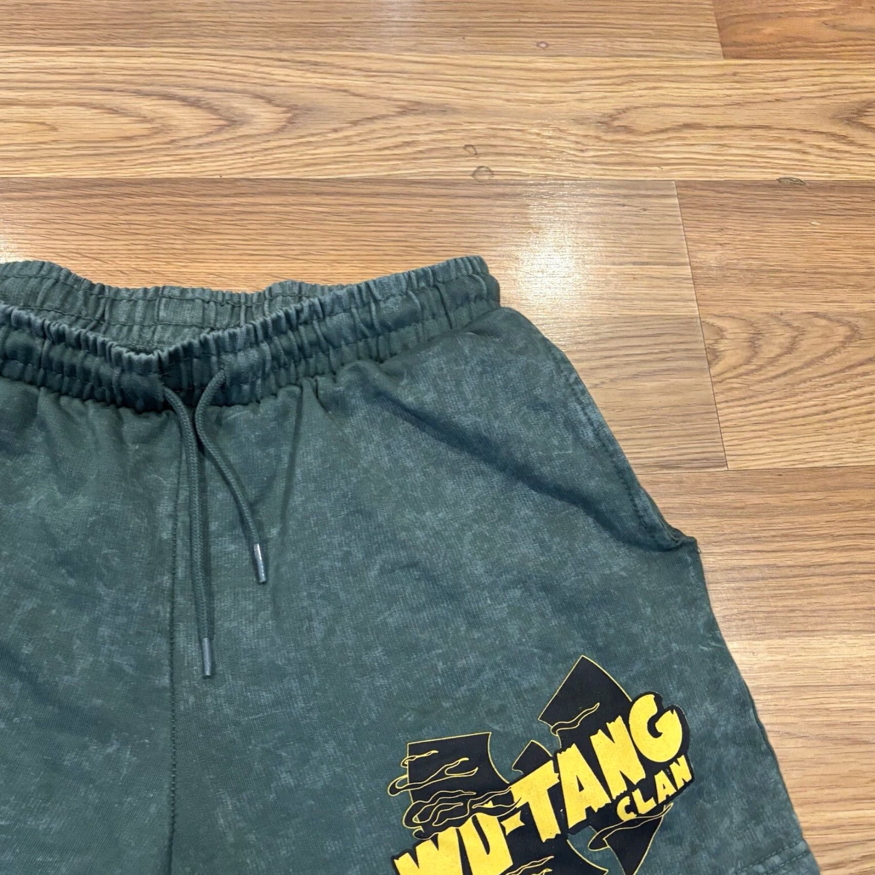 Vintage Wu-Tang Clan Green Sweat Fleece Athletic Shorts With Pockets Men’s Medium Size US 31 - 5 Thumbnail